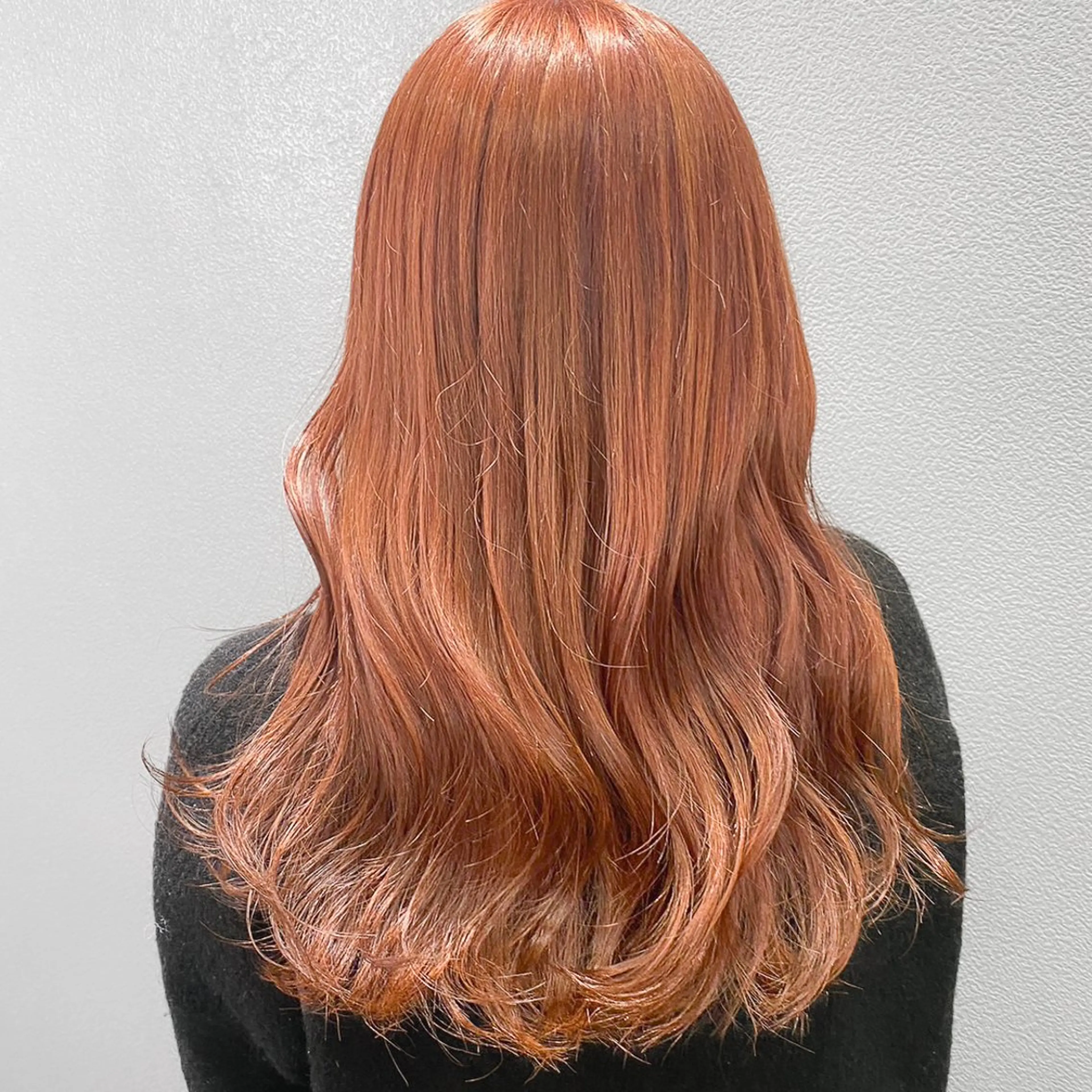 ロング カラー オレンジピンク カット ヘアカラー トリートメント 透明感カラー/パーマ 🌀アオノのヘアスタイル