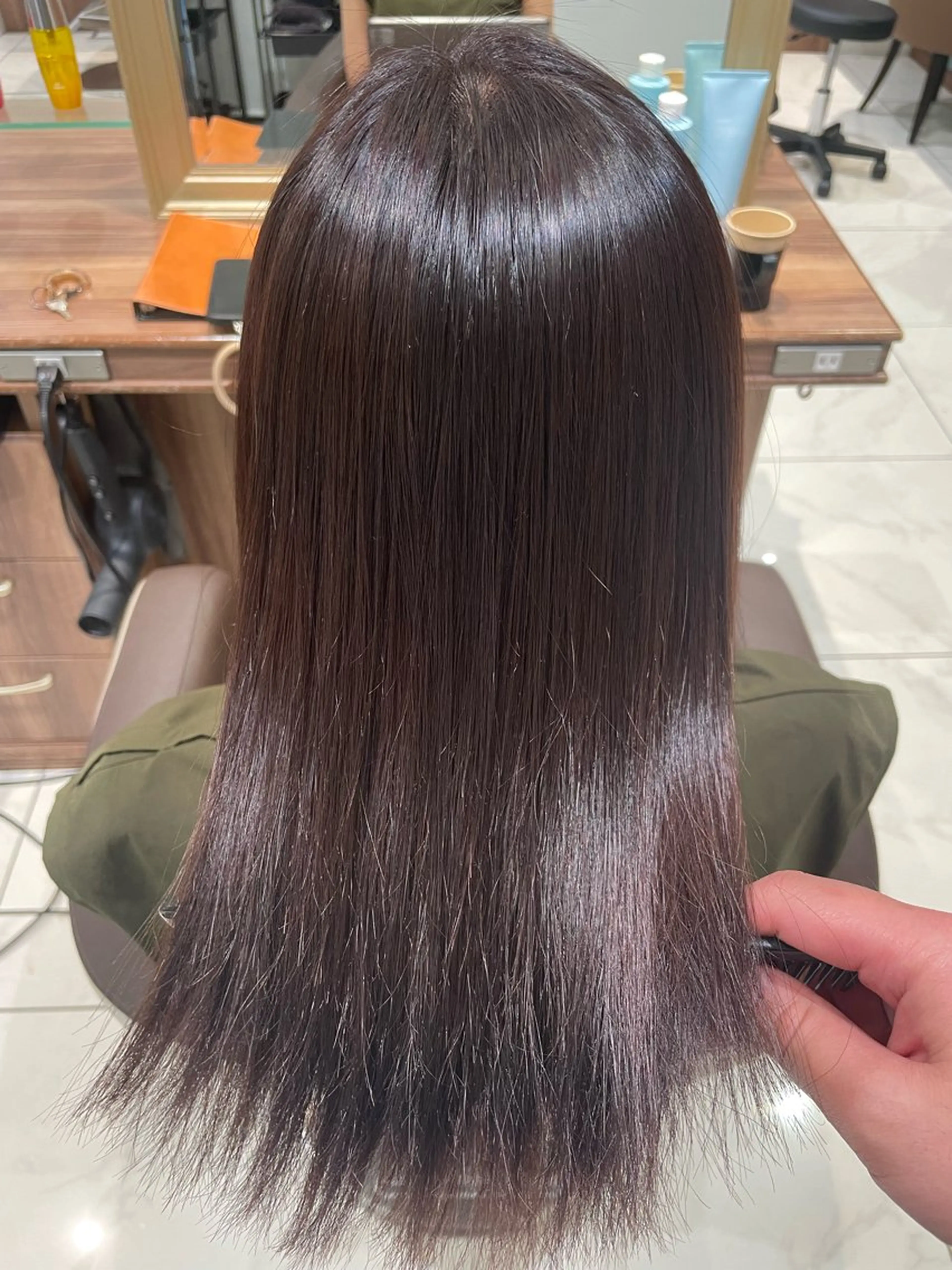 セミロング 中村/艶カラー/ハイ ライト/髪質改善のヘアスタイル