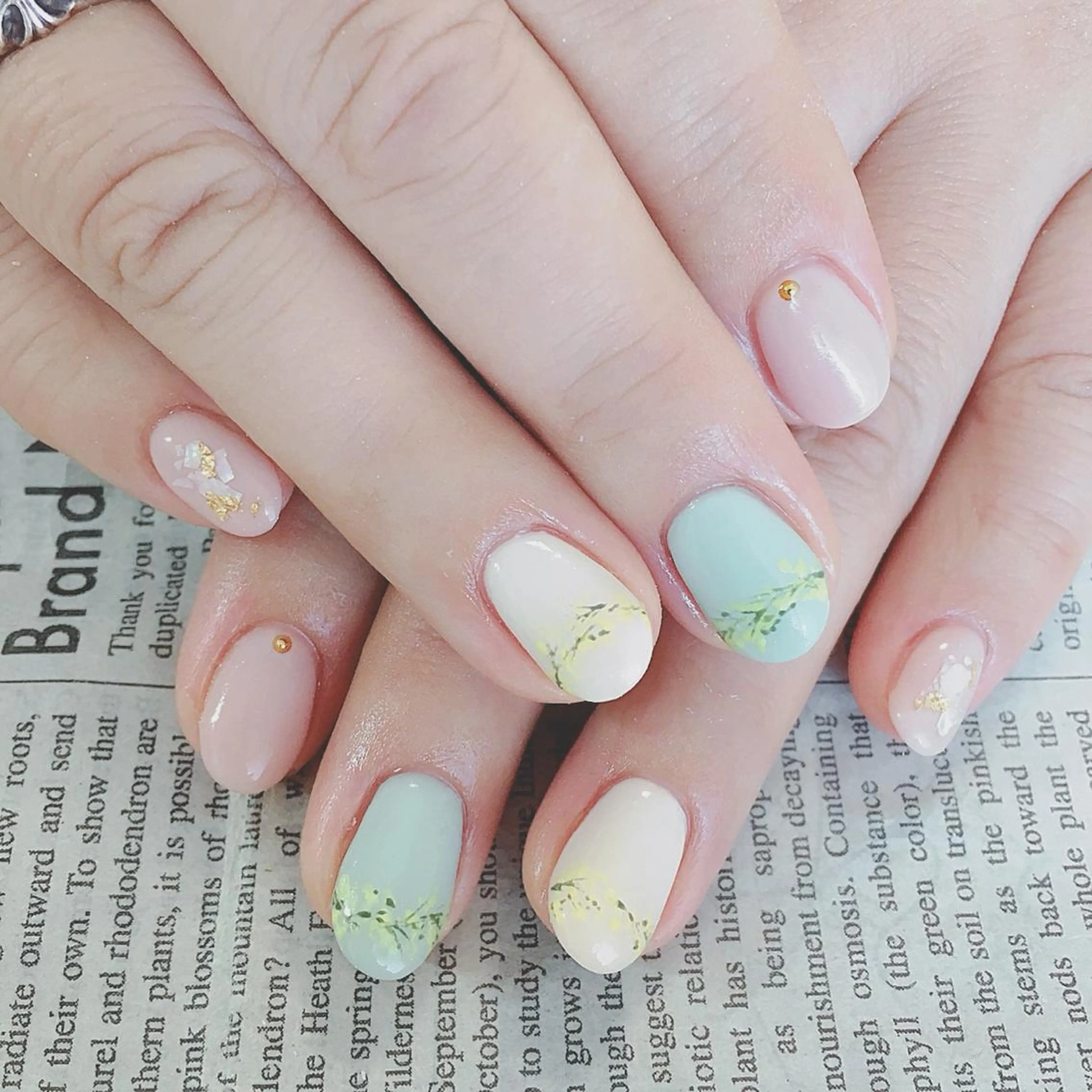 ネイル ハンドネイル ハンドケア 森山 舞のネイルデザイン