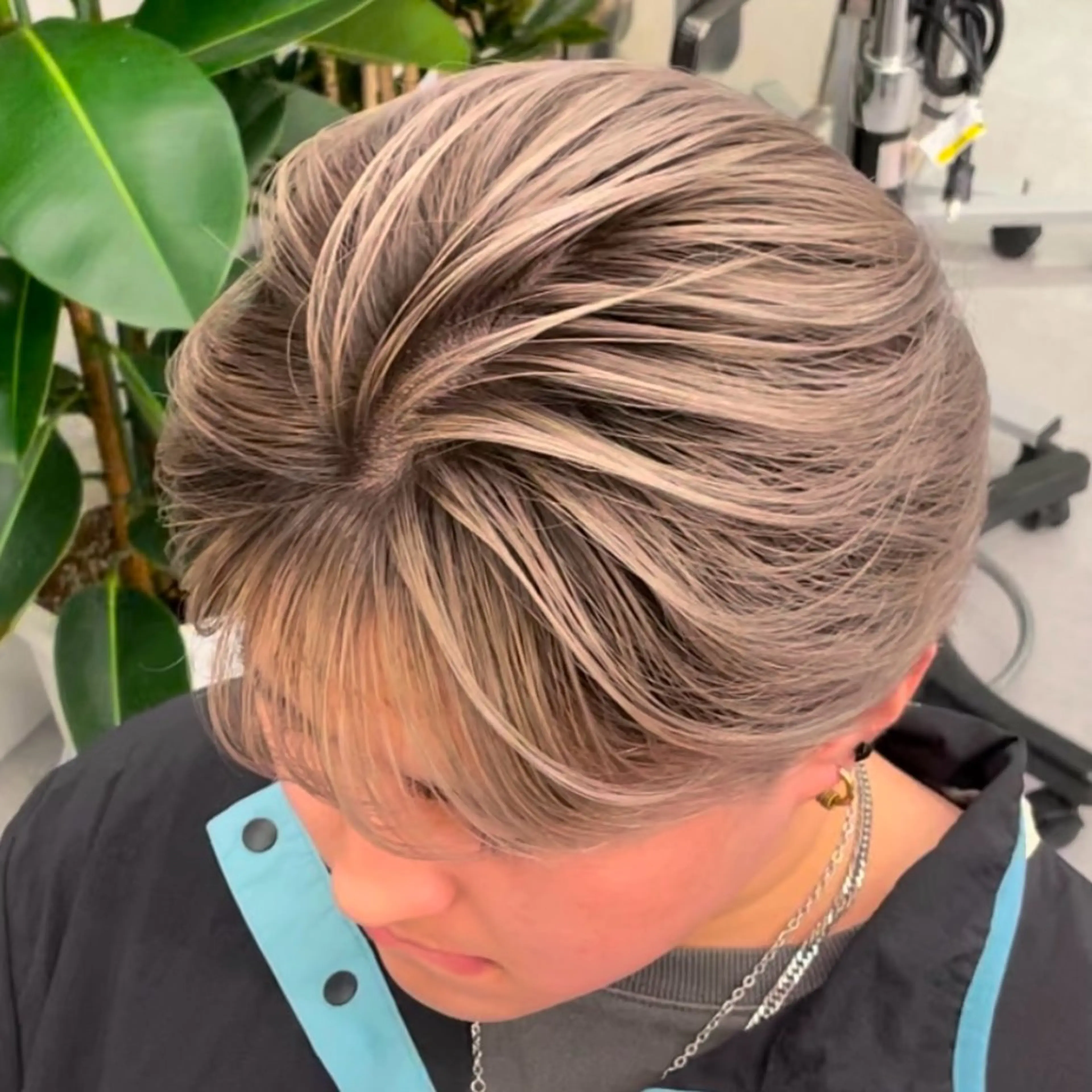 ショート カラー パーマ ヘアアレンジ メンズ メンズバレイヤージュ 🌫デザインカラーのヘアスタイル