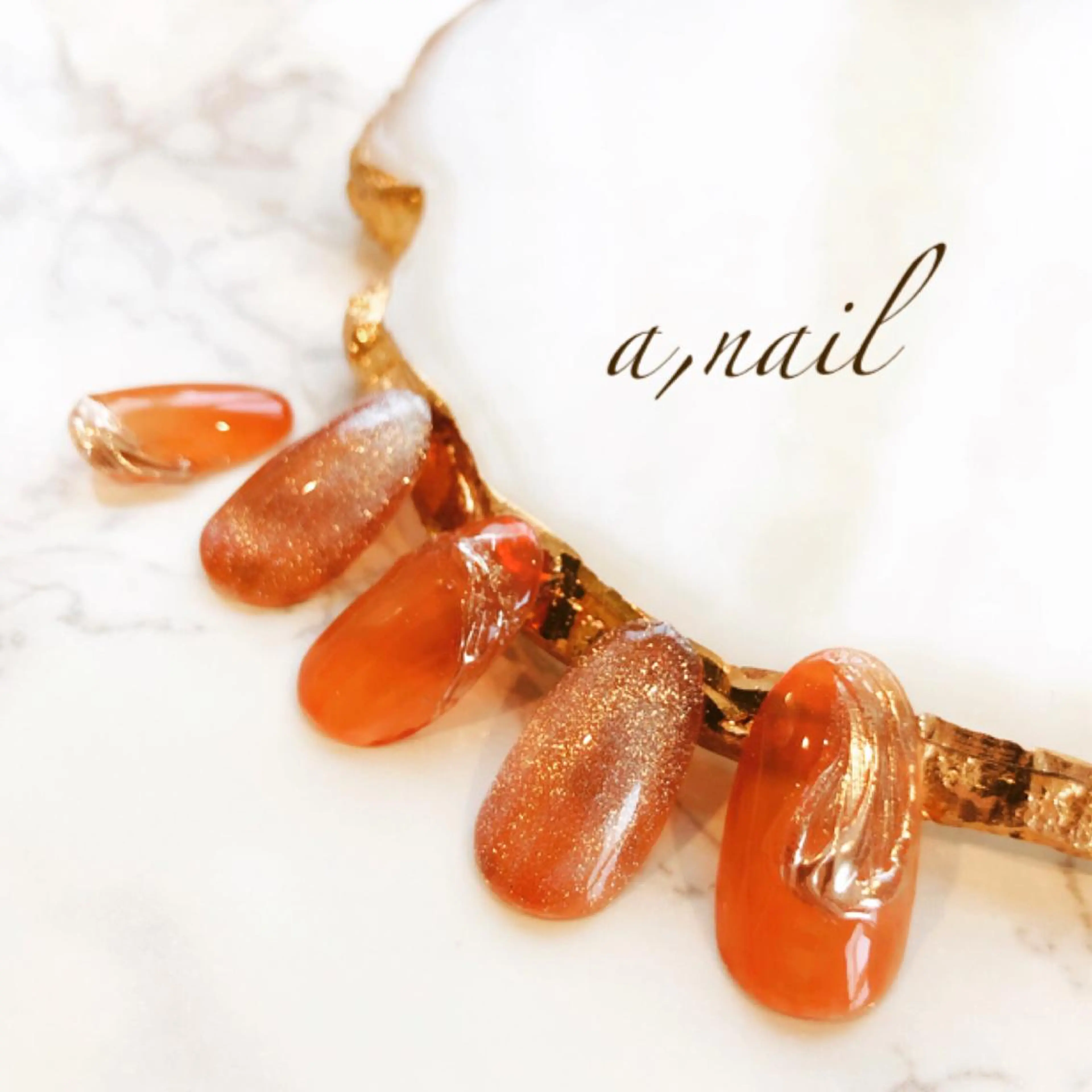 ネイル フットネイル ラメ(グリッター) ニュアンスネイル オフィスネイル ワンカラーネイル ハンドネイル ネイルサロン エーネイルのネイルデザイン