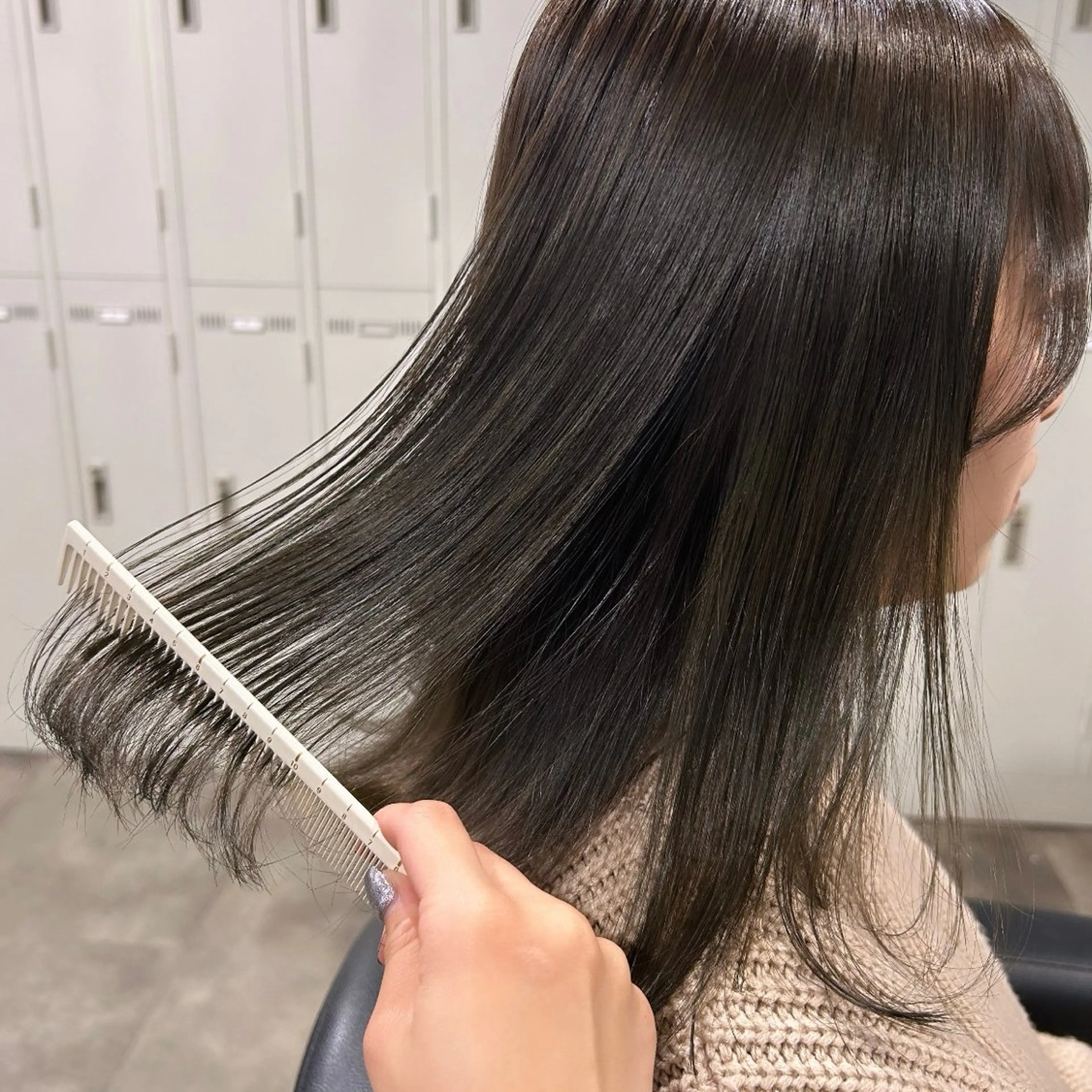 ミディアム IS所属・横浜美容室/透明感 カラー/レイヤーのヘアスタイル