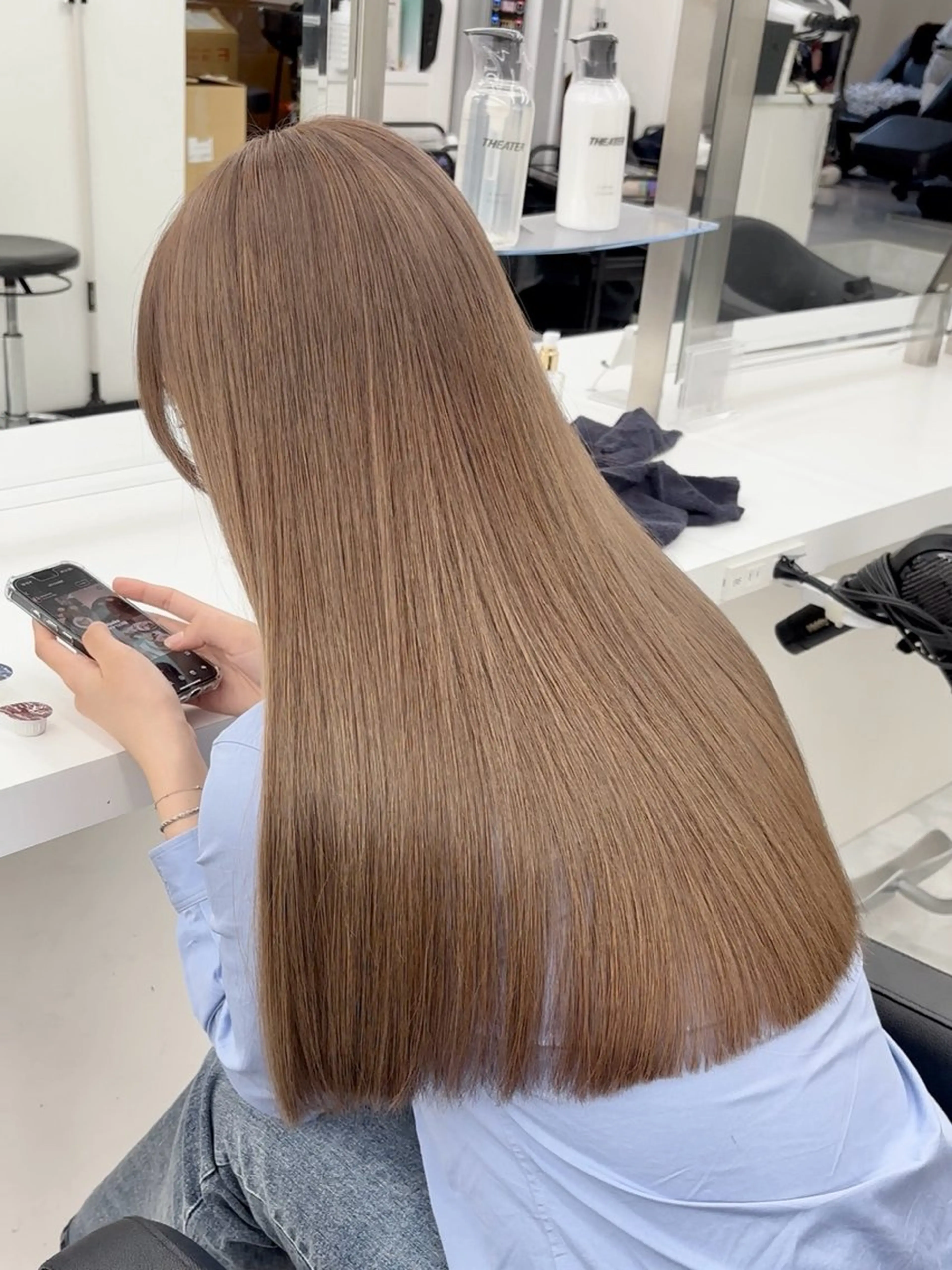 ロング カラー 🖤ハイトーン× レイヤー🖤SARAのヘアスタイル