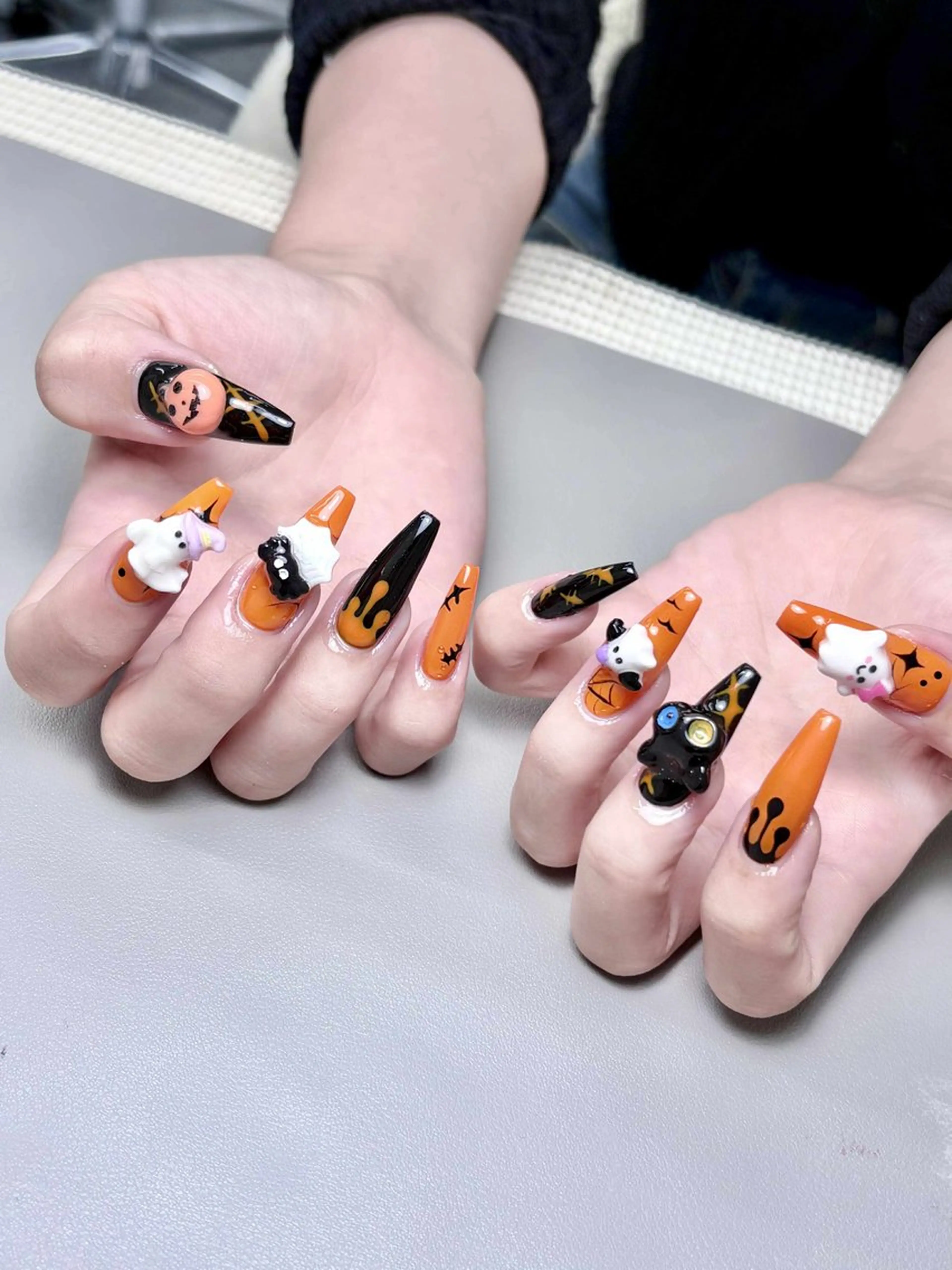 ネイル アートネイル ハロウィン キラキラネイル シンプルネイル ハンドネイル ハンドケア ちごみ Novaのネイルデザイン