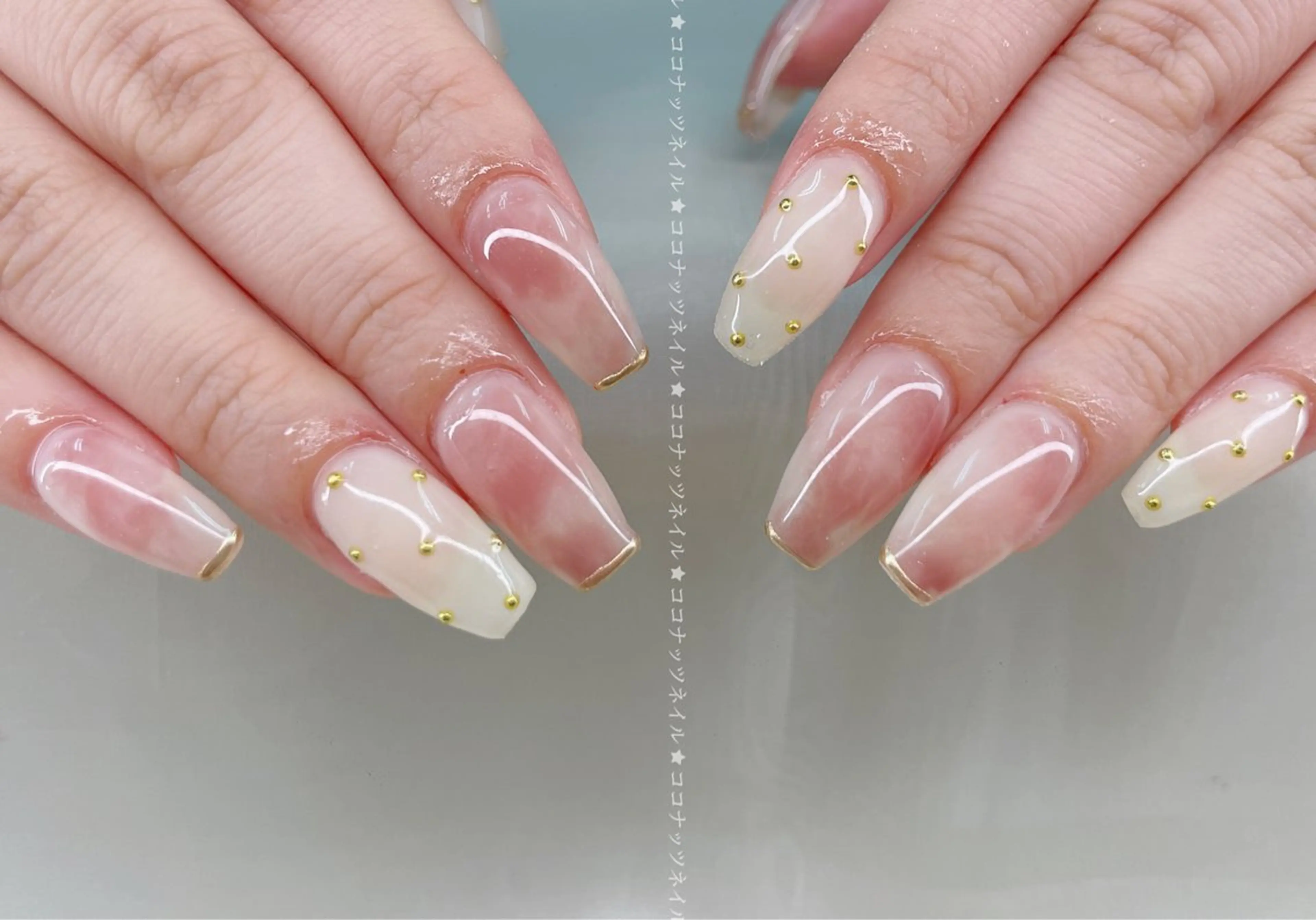 ネイル べっ甲ネイル フレンチネイル キラキラネイル マグネットネイル 大理石ネイル(マーブル) ハンドネイル 神田 ココナッツのネイルデザイン