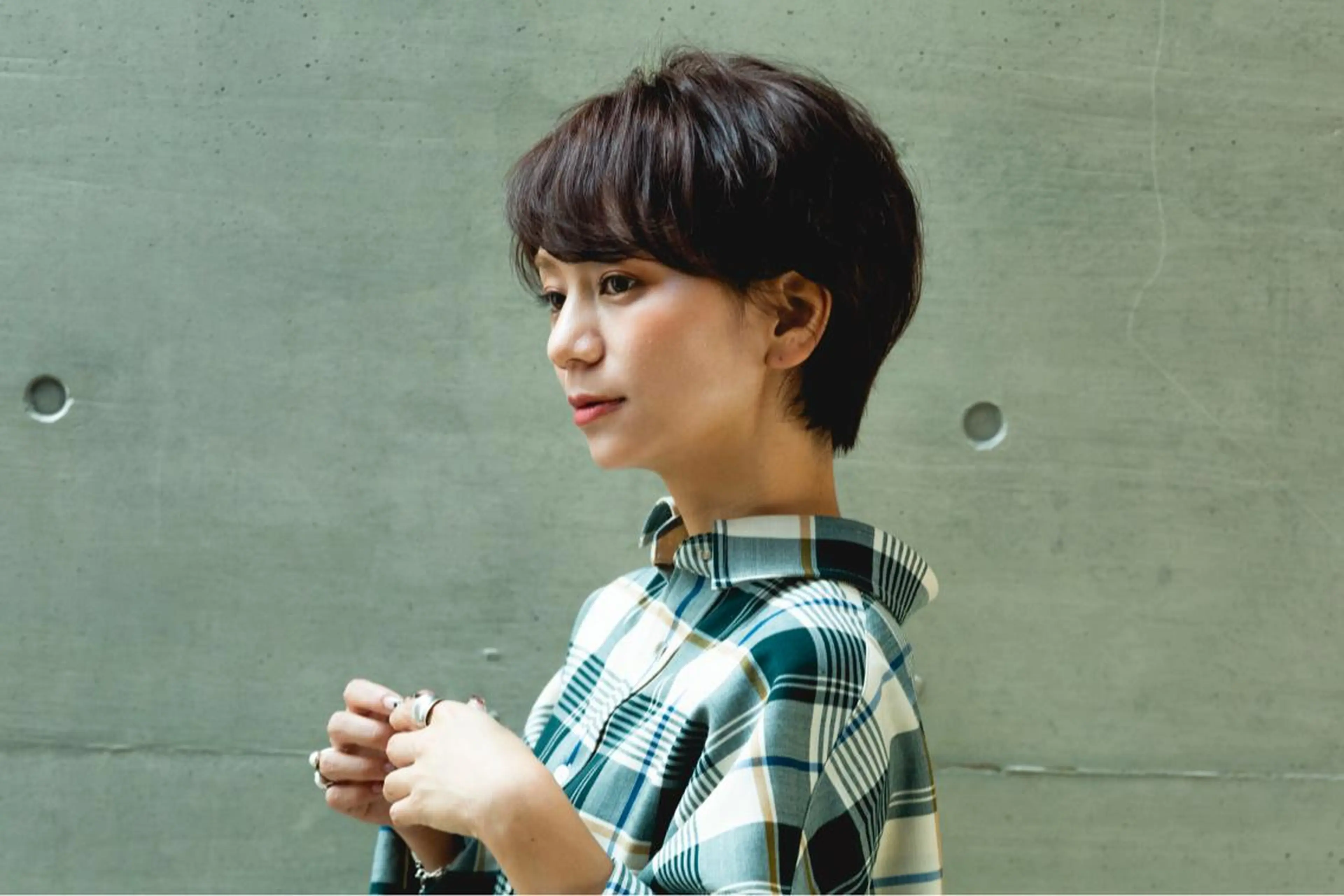 ショート カラー 丸みショート ブラウンカラー ラベンダーカラー ラベンダーブラウン ショートヘア 太田ありさ クリーミーヘアカラーのヘアスタイル