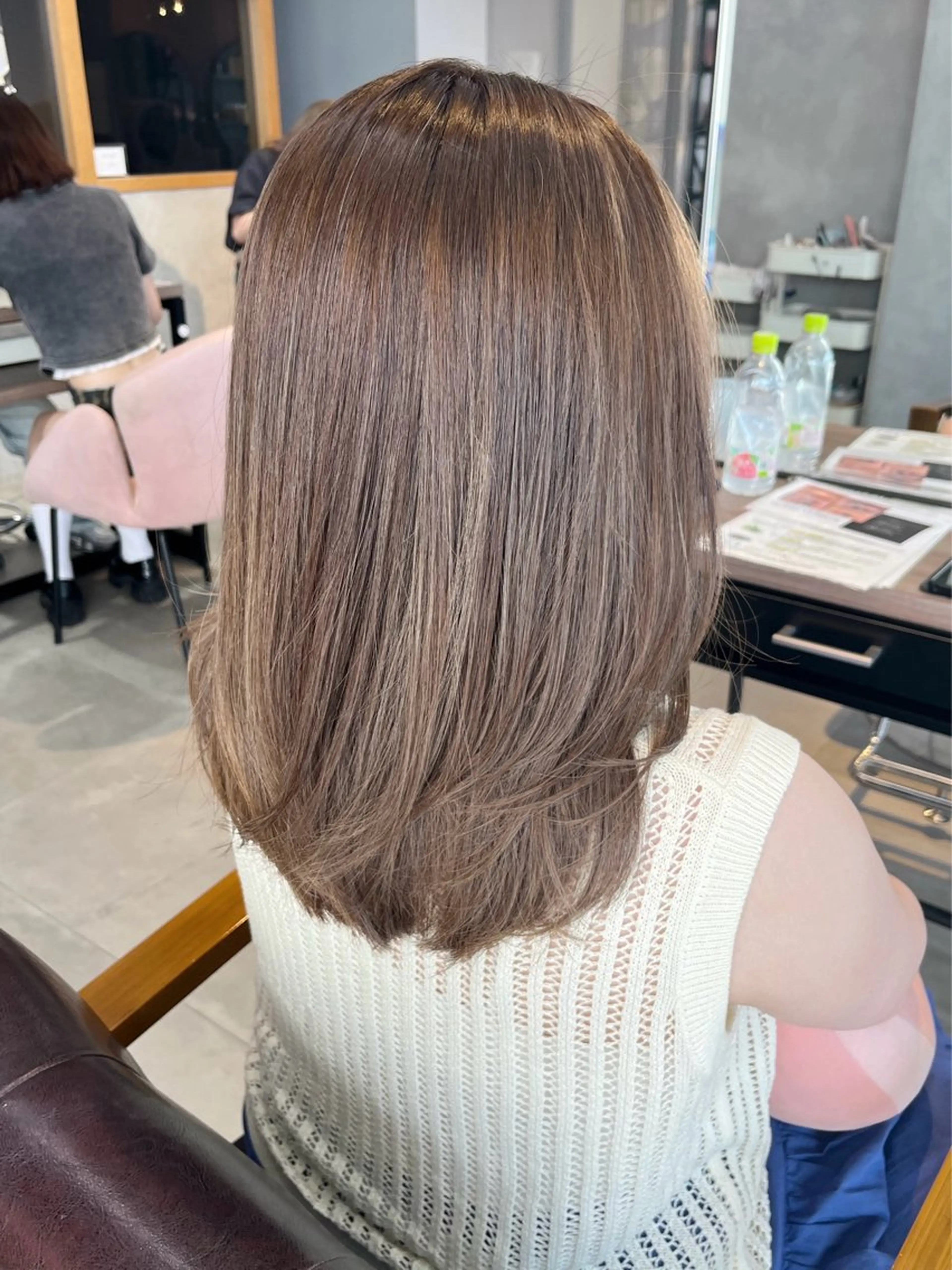 セミロング レイヤーカット カット ヘアカラー トリートメント AKARI🌟ボブ/ ハイライト/似合わせのヘアスタイル