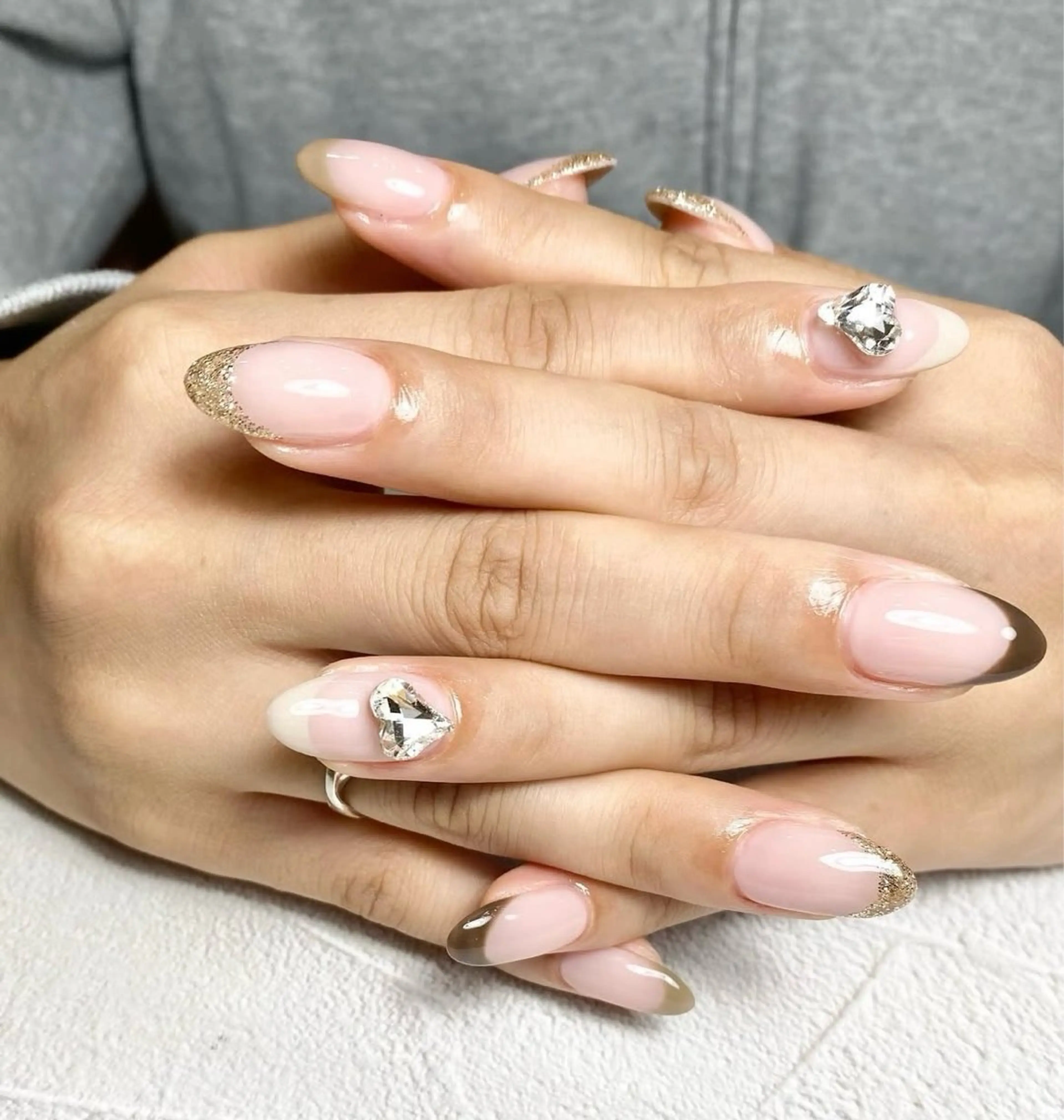 フレンチネイル／ラメフレンチ／マグフレンチ▪️2色まで▪️クリアにフレンチです(ベースカラー塗布の場合＋1000円)の写真