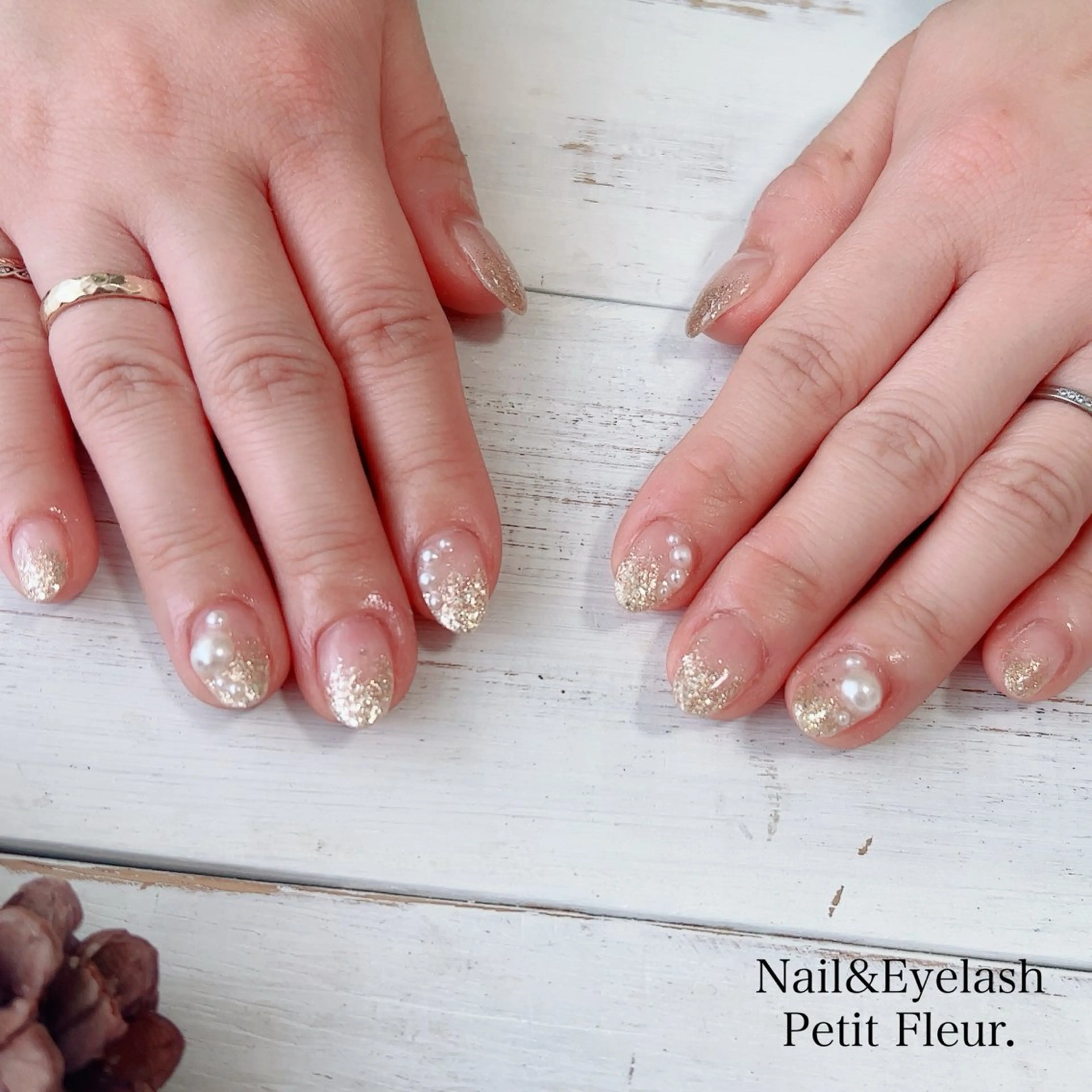ネイル Petit Fleur所属・青柳 亜梨奈のマツエク・マツパデザイン