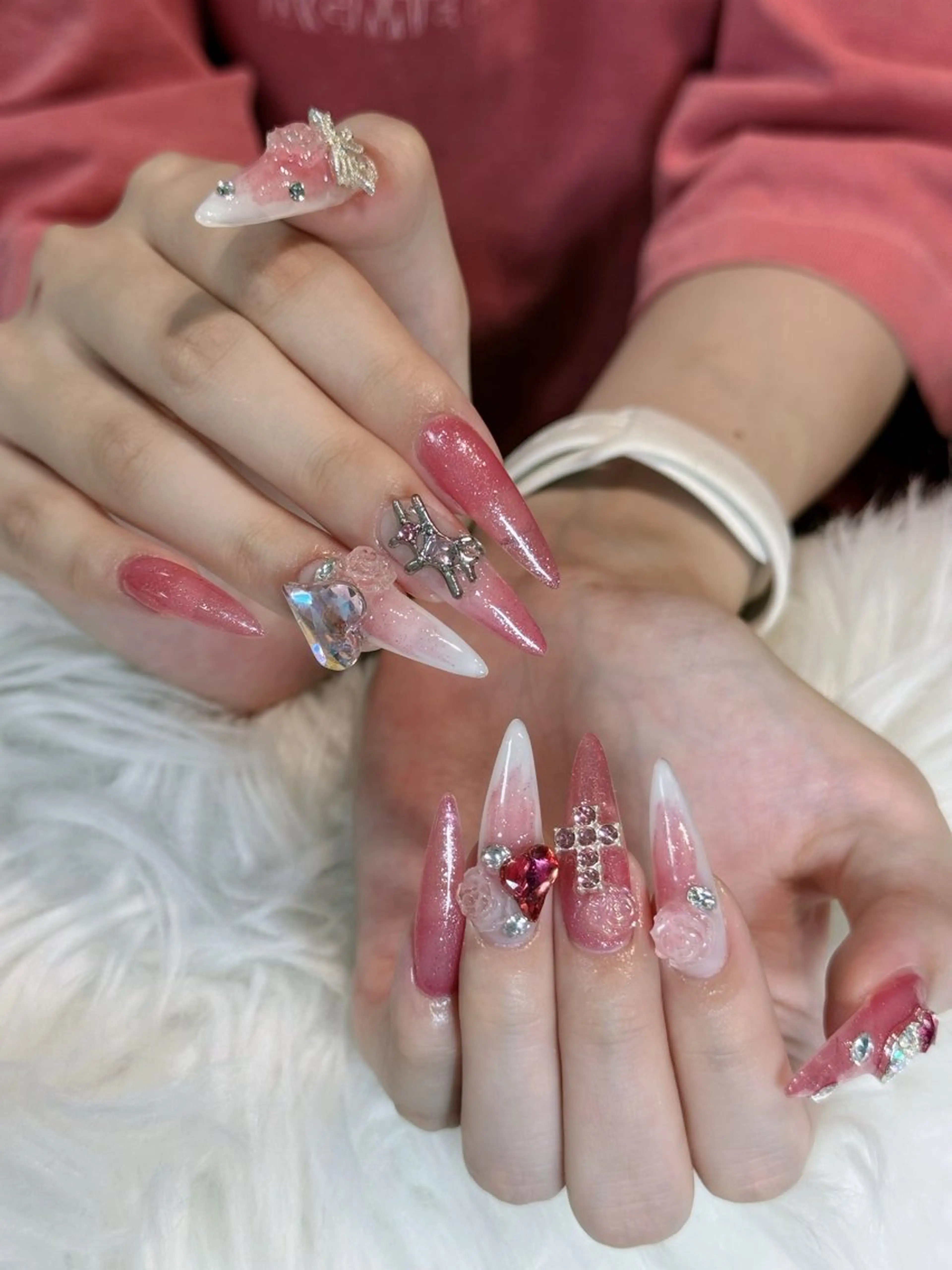 ネイル フレンチネイル ジェルネイル キラキラネイル 韓国ネイル マグネットネイル Julli NailStudioのネイルデザイン