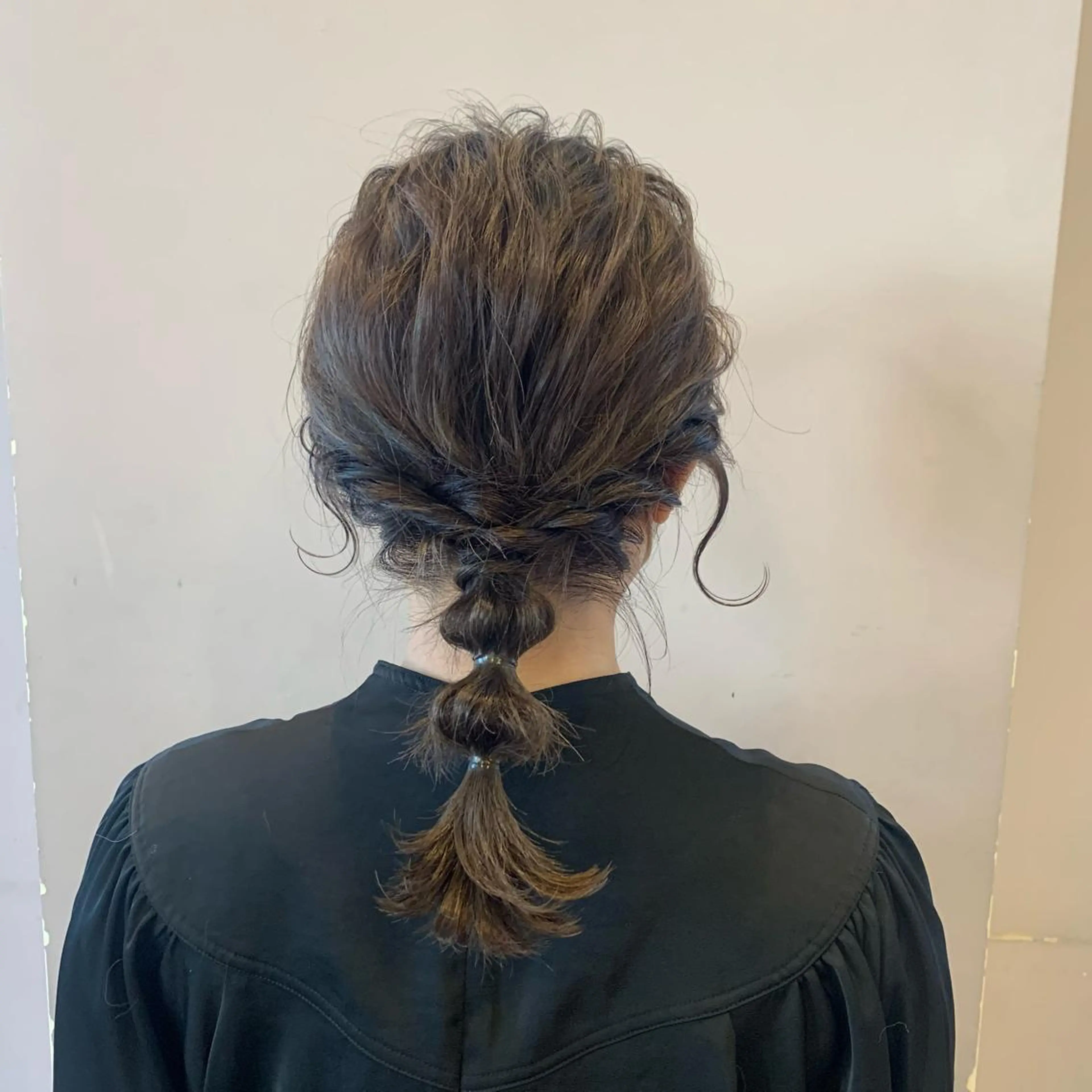 ミディアム ヘアアレンジ 結婚式・ブライダル 玉ねぎヘアー ヘアセット 顔周りカット/アレン ジ/カラー小野寺紗良のヘアスタイル