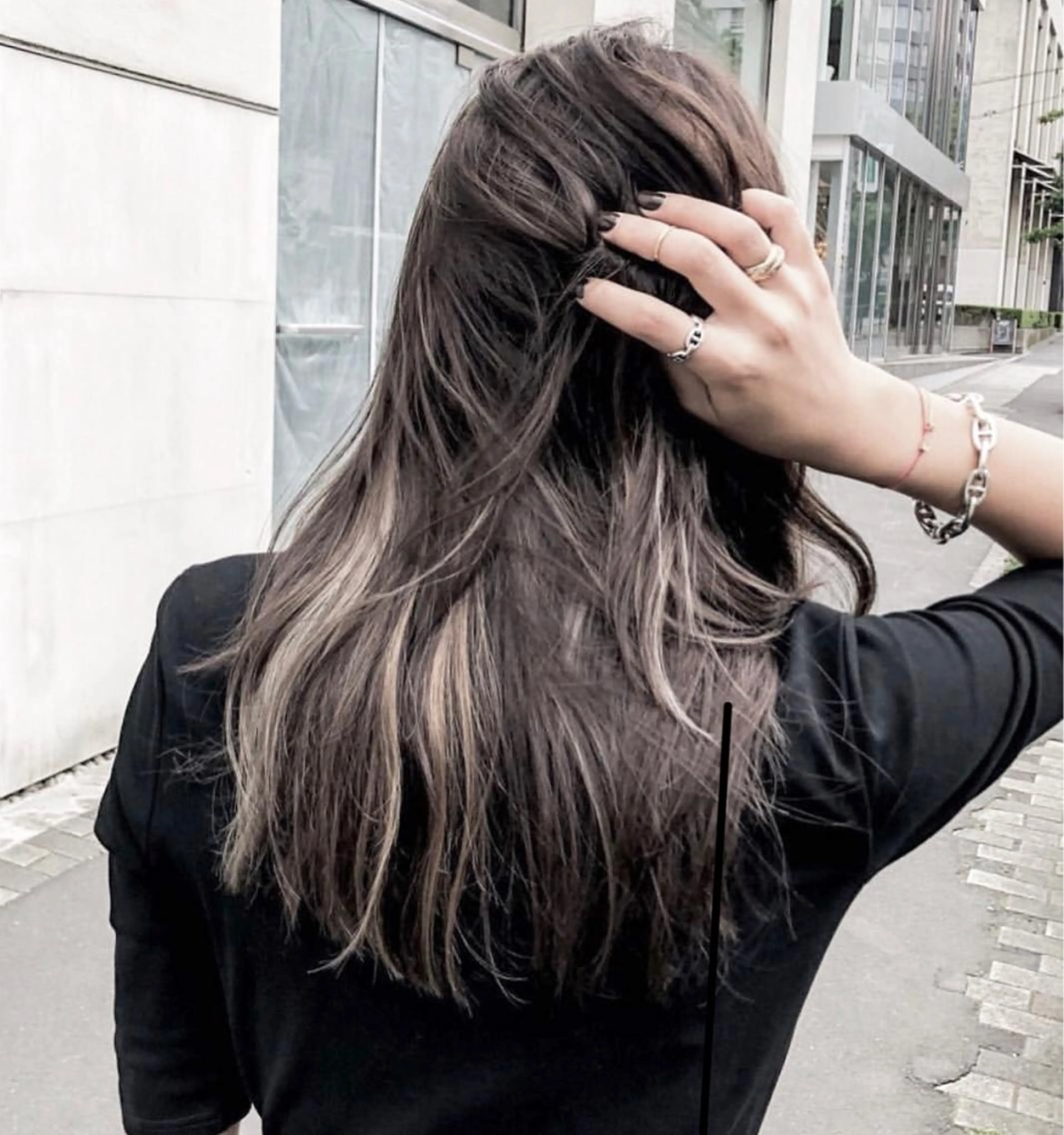 ミディアム カラー ヘアアレンジ アッシュ ベージュカラー ハイライトカラー 外国人風カラー ハイライト ブリーチ＆カラーが 得意☀️望月宣雄☀️のヘアスタイル