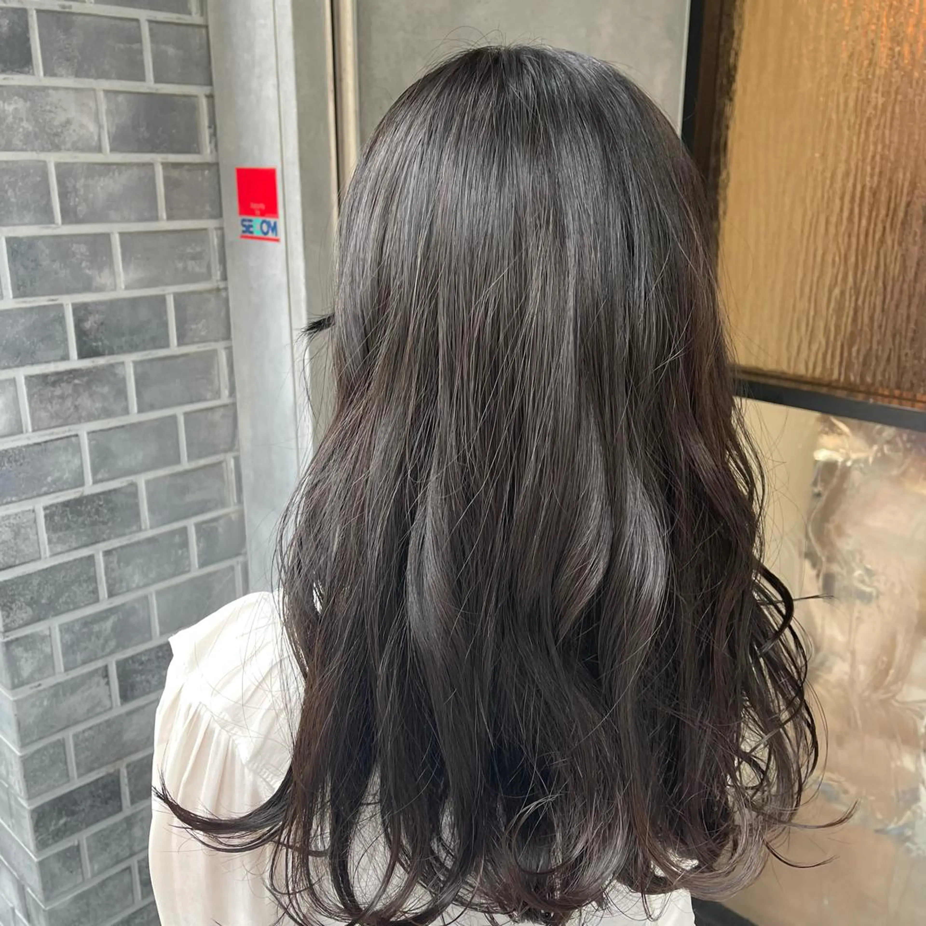 ロング カラー グレージュ オリーブグレージュ オリーブグレー ☁Neolive .Ayana✂️のヘアスタイル