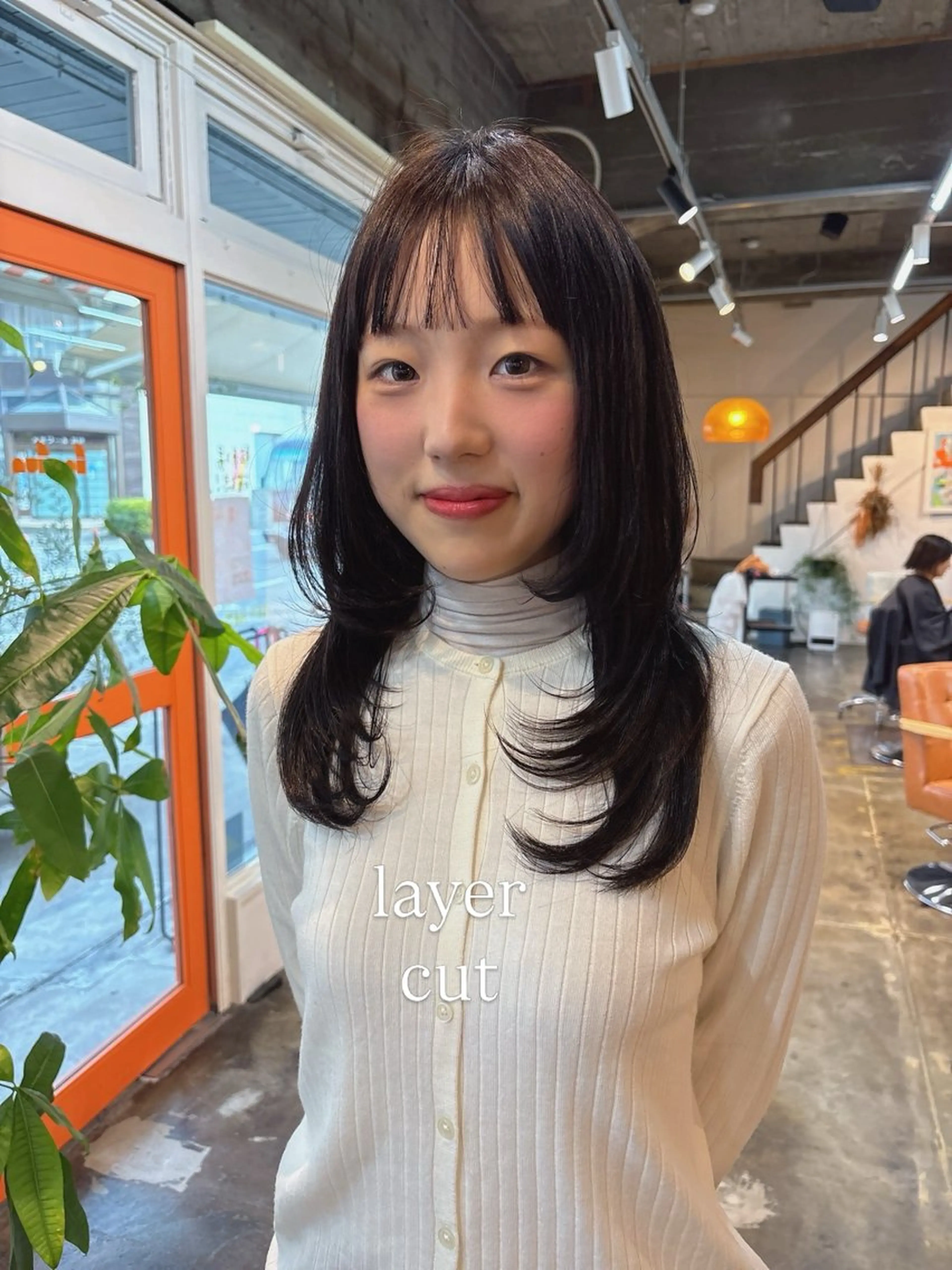 セミロング レイヤーカット カット shiho/レイヤー /透明感カラーのヘアスタイル