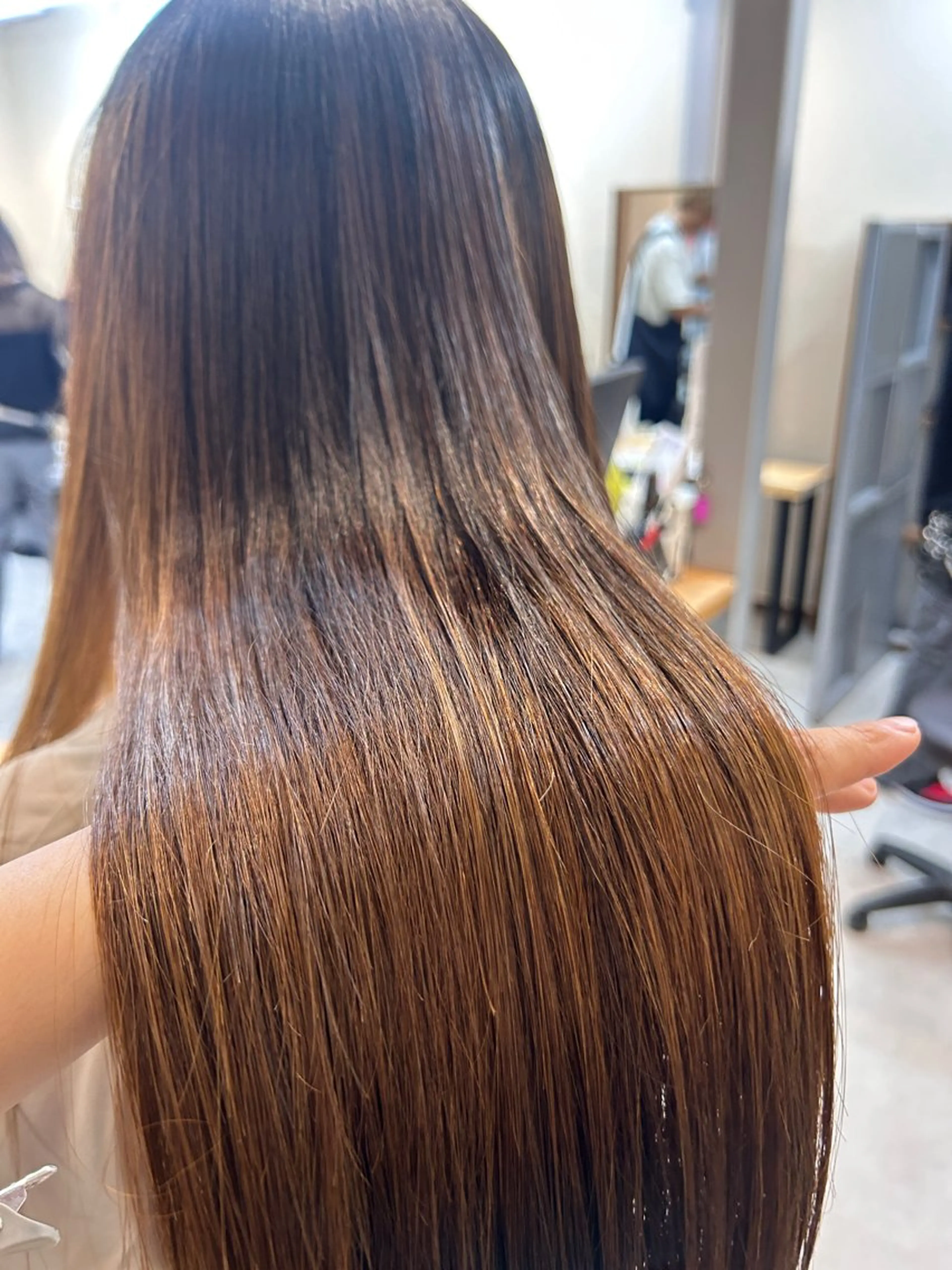 ロング カット 縮毛矯正 トリートメント 井上 萌のヘアスタイル