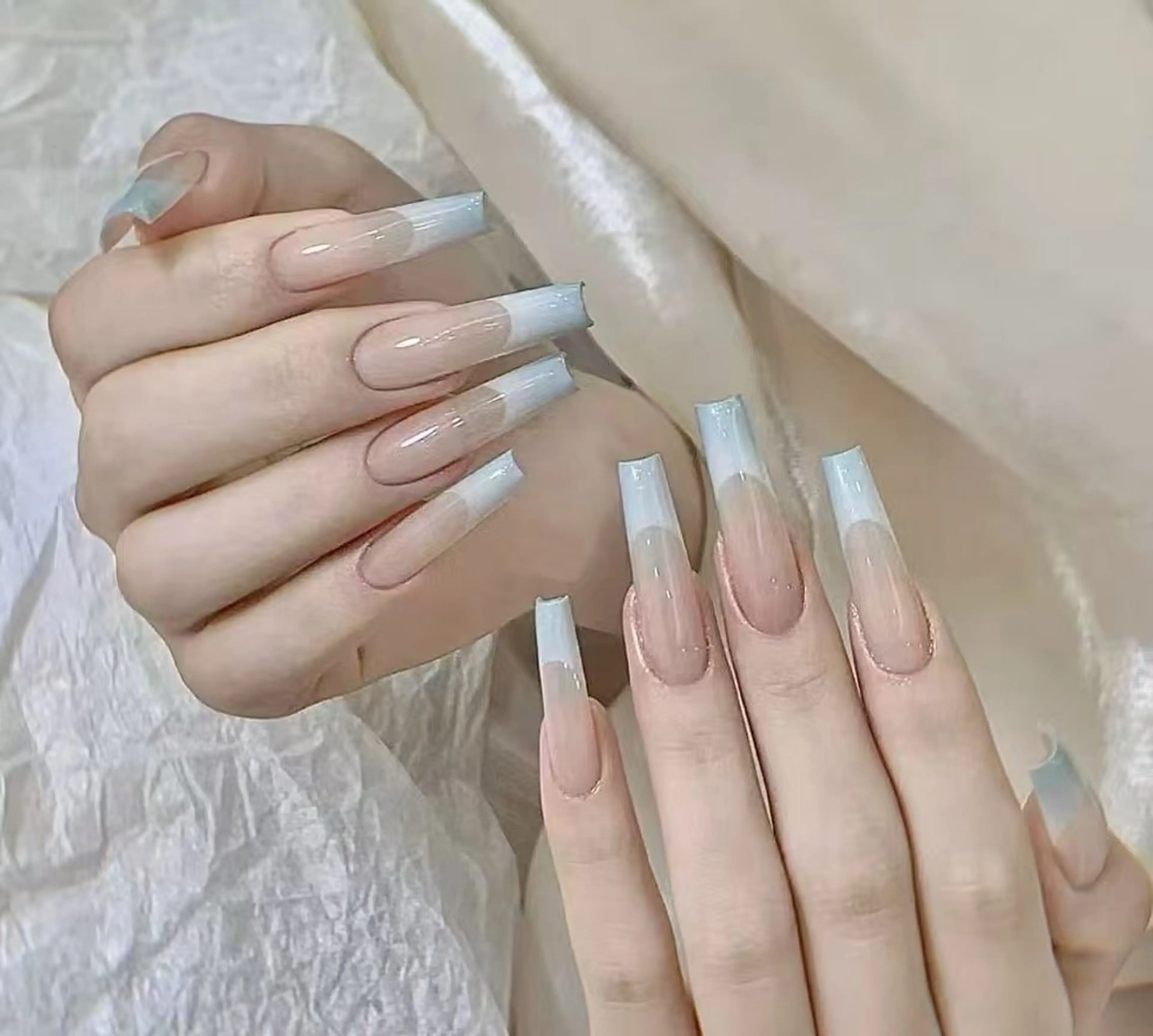 ネイル オーロラネイル フラワーネイル フットネイル フレンチネイル ジェルネイル ハンドネイル BabyYouMi ねねのネイルデザイン