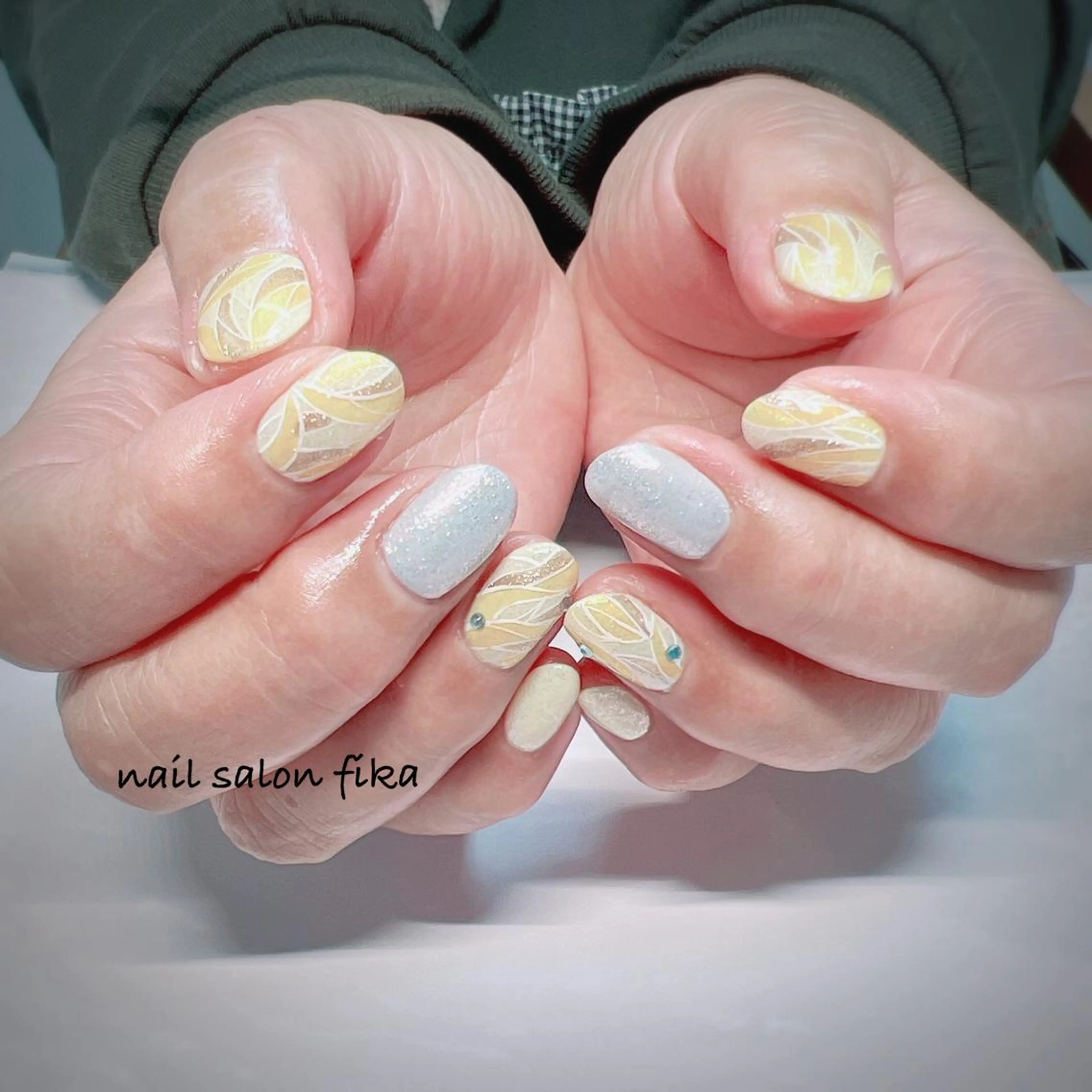 ネイル ブルー キラキラネイル 夏ネイル nail salon fikaのネイルデザイン