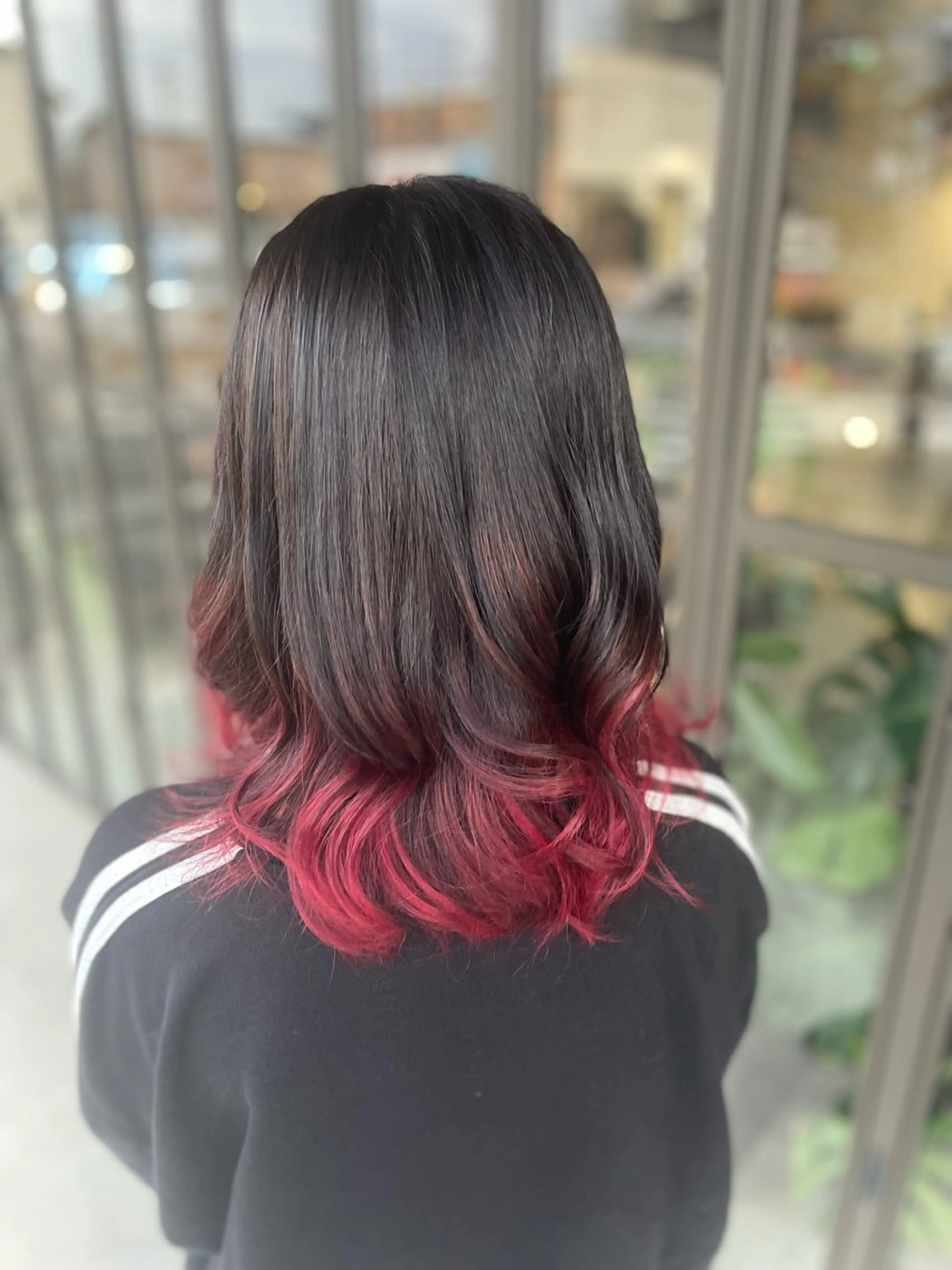 セミロング ヘアカラー OGAWA NOAのヘアスタイル