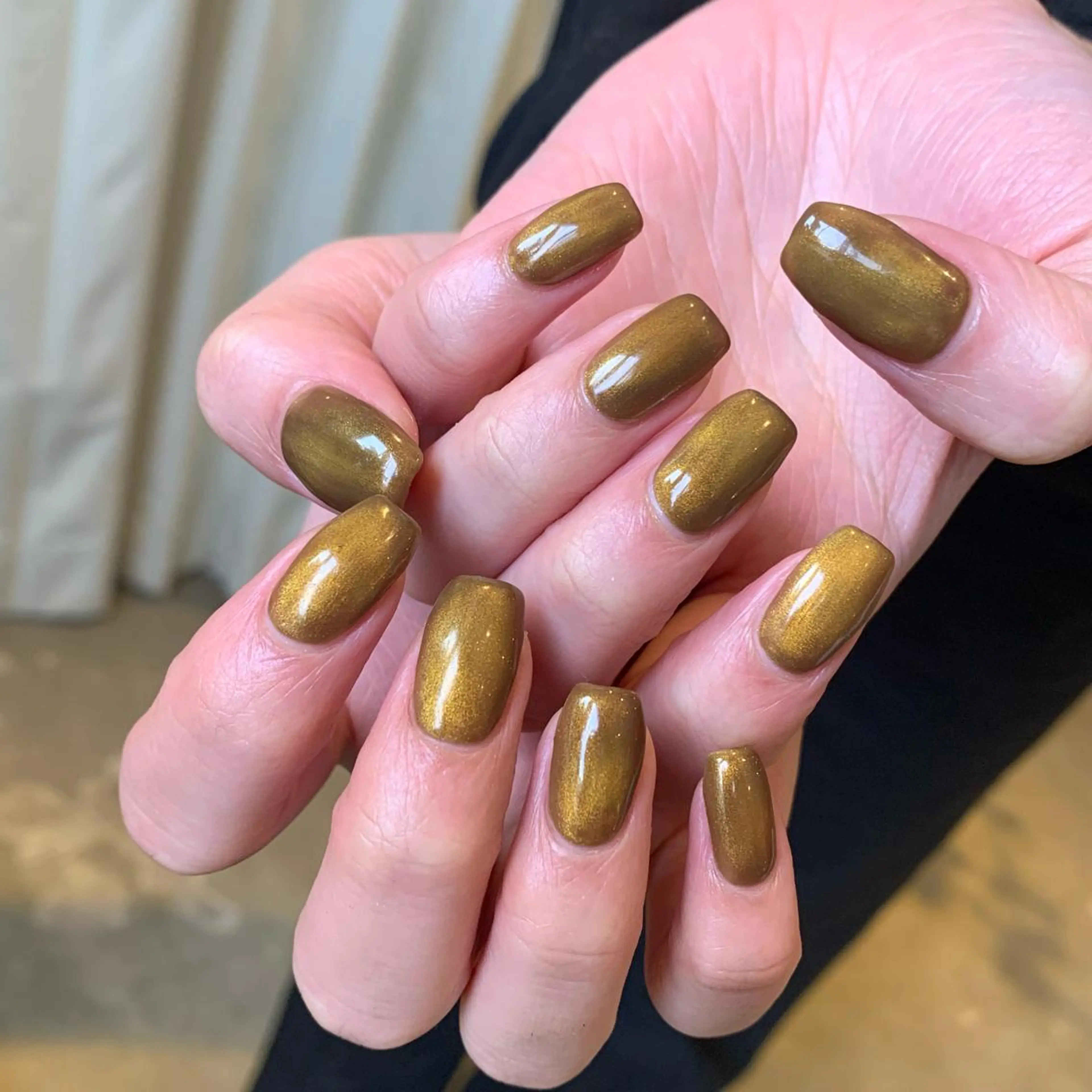 ネイル キラキラネイル マグネットネイル ワンカラーネイル シンプルネイル 山本 理紗子のネイルデザイン