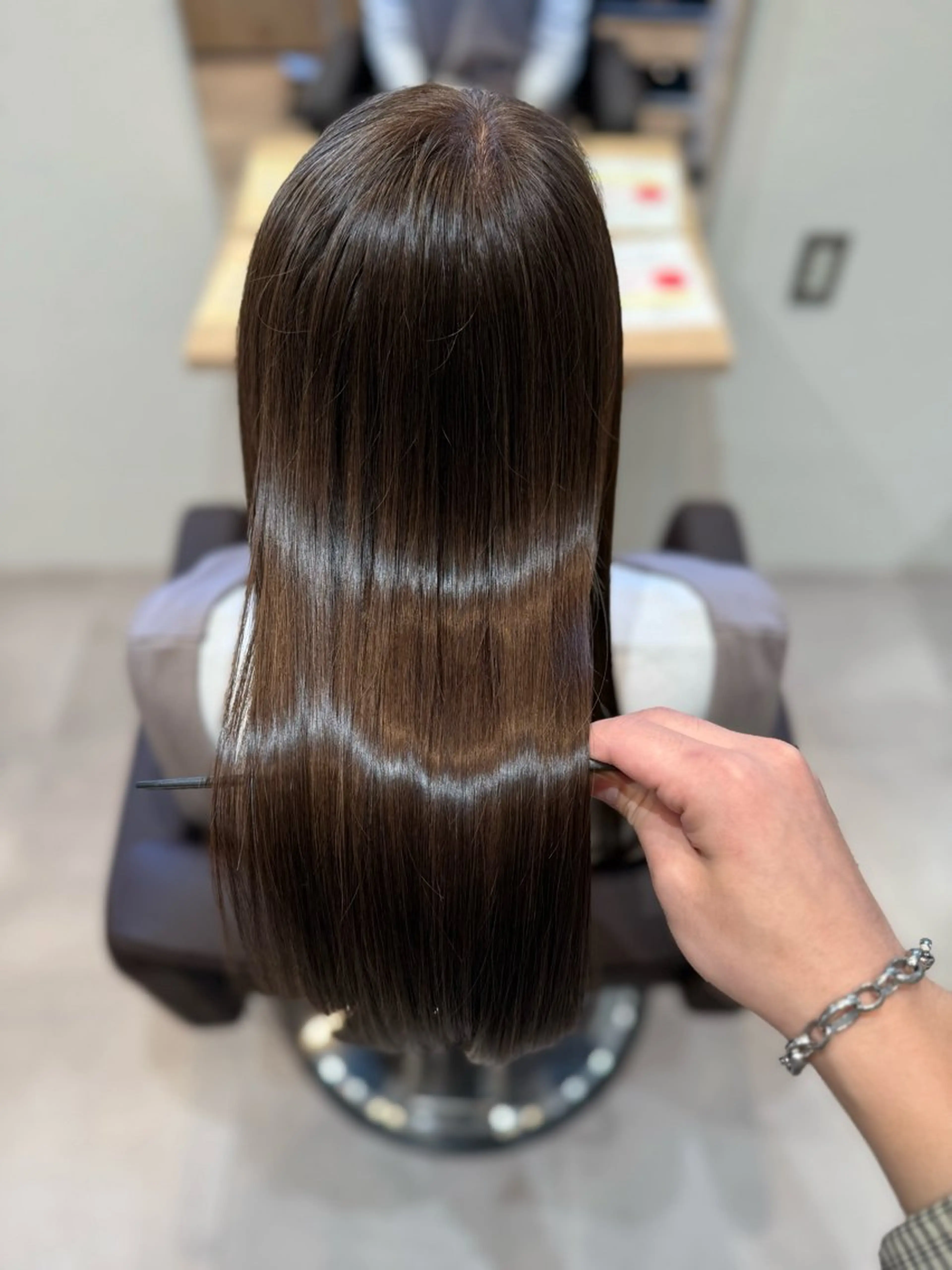 セミロング ケアカラー カット ヘアカラー トリートメント 長崎 洋平のヘアスタイル