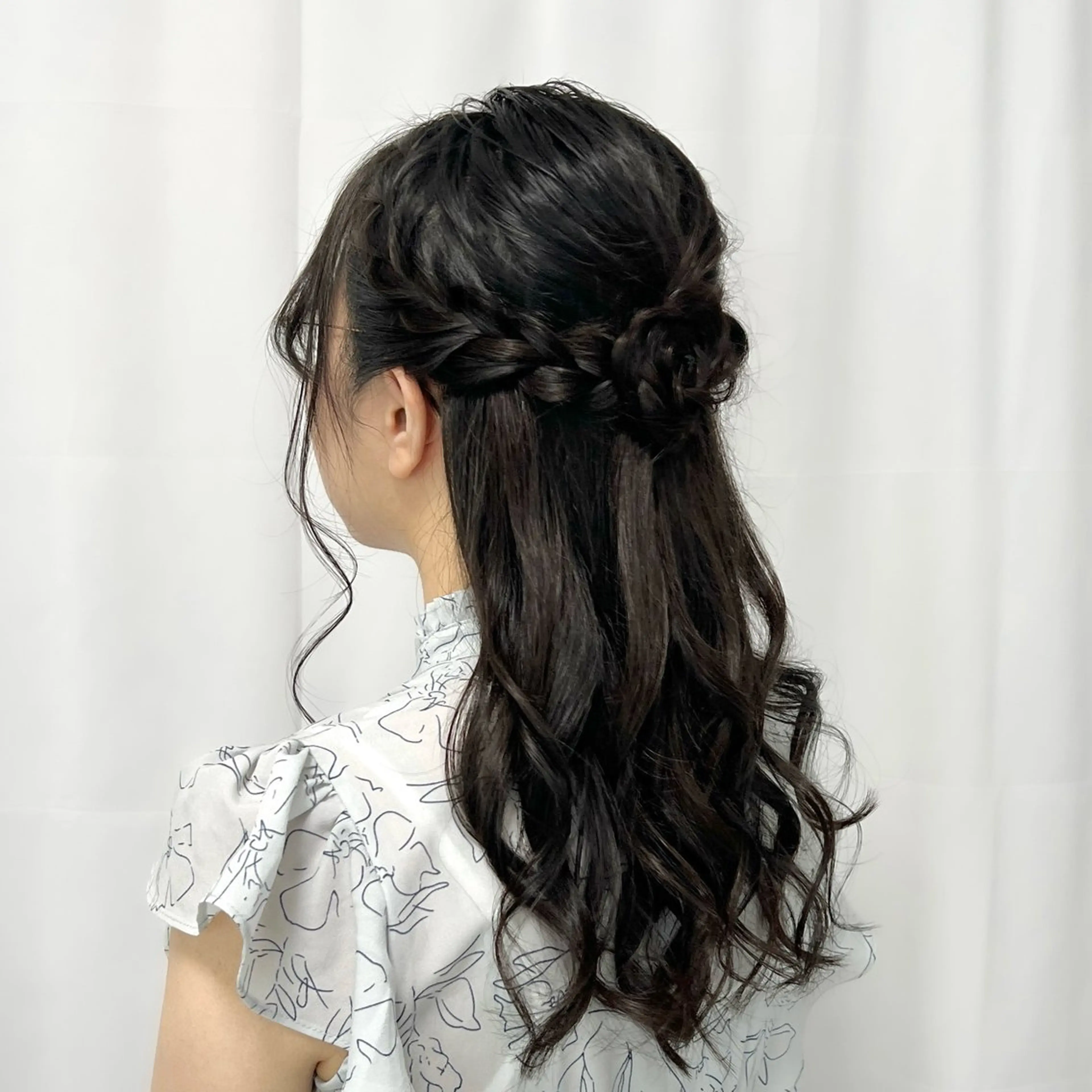 ヘアアレンジ ハーフアップ CHATEAU TERRACE所属・似合うヘアメイク🪞 CHATEAUのヘアスタイル