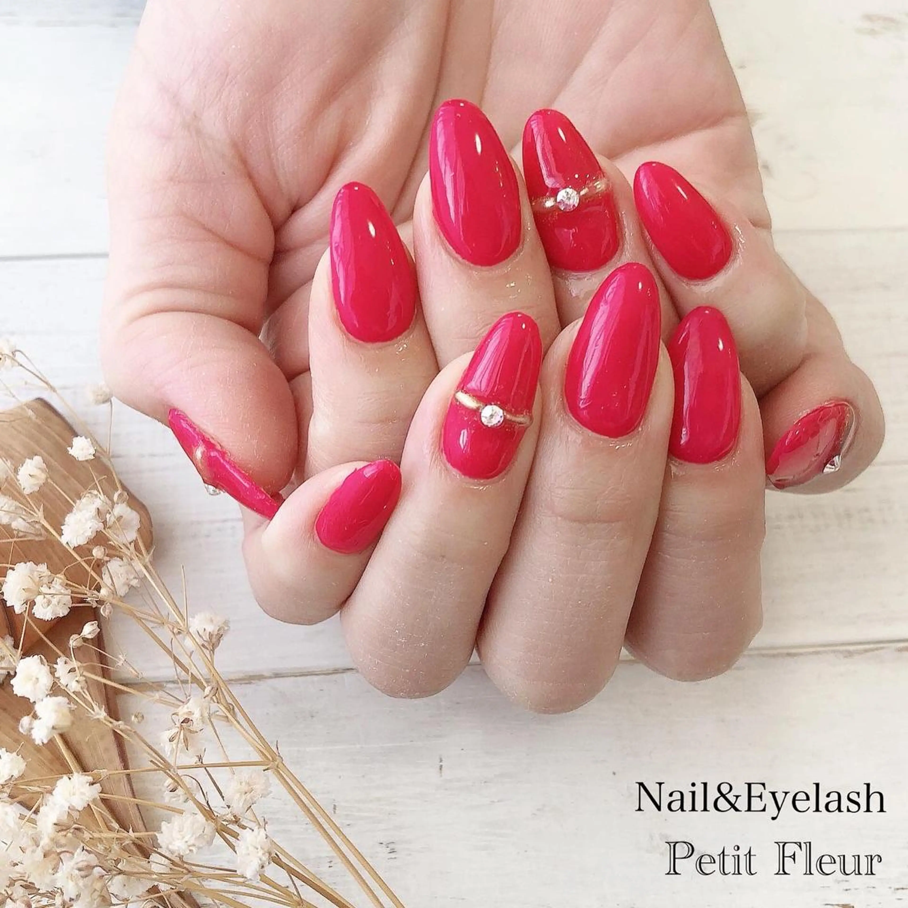 ネイル Petit Fleur所属・青柳 亜梨奈のマツエク・マツパデザイン