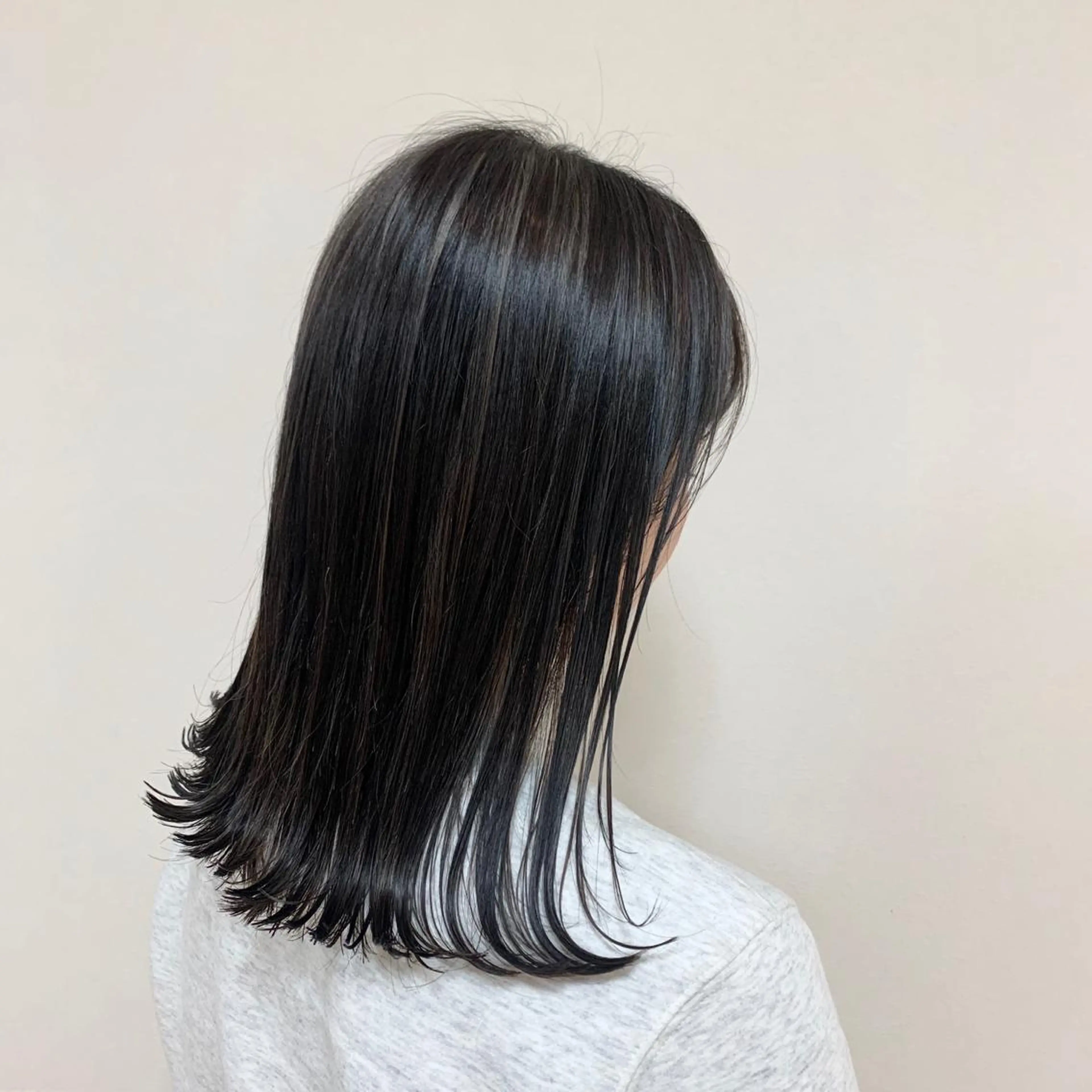 セミロング カラー ヘアアレンジ ヘアカラー トリートメント 【Sweep】おじま のぞみのヘアスタイル