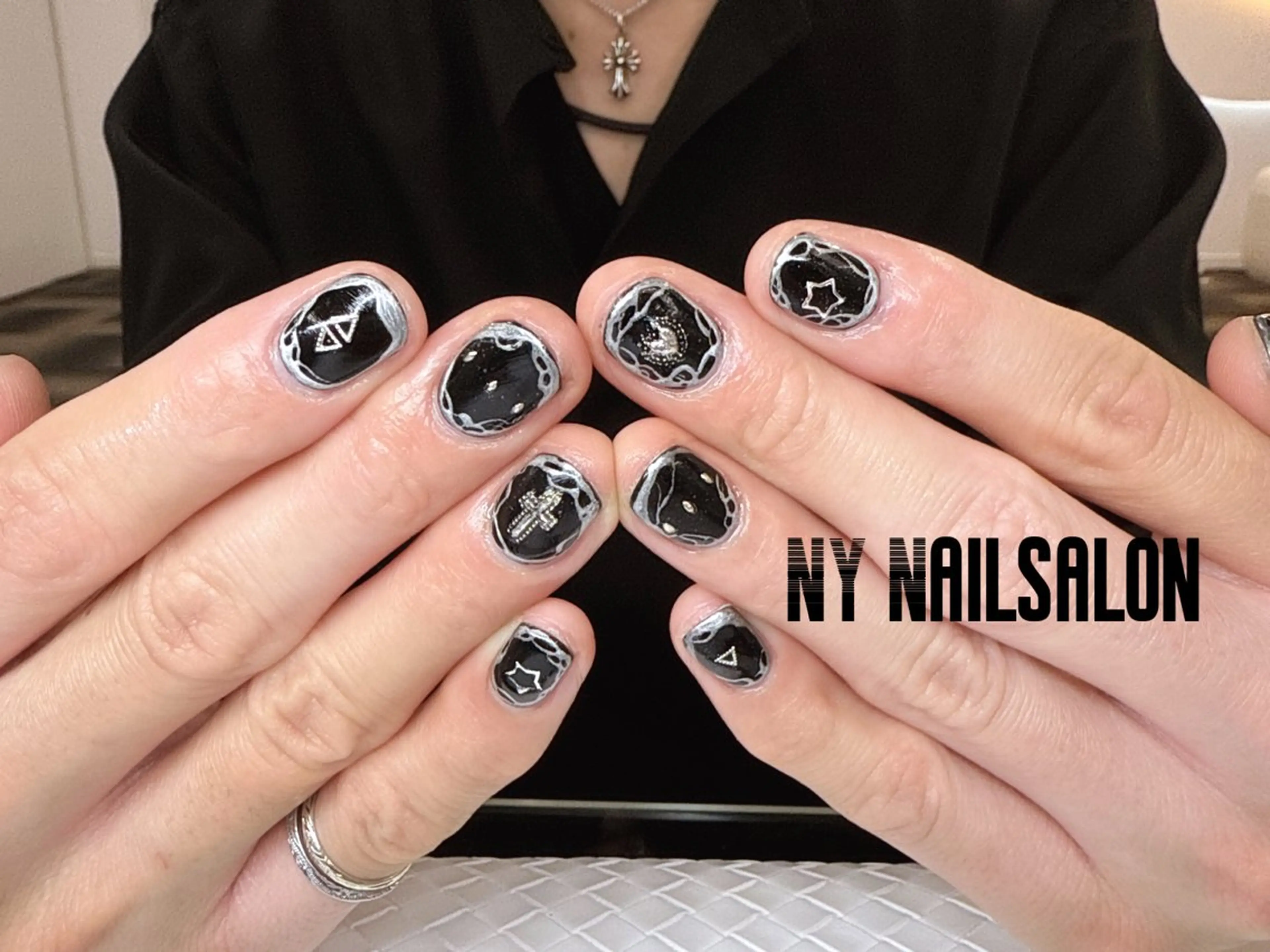 メンズ ネイル メンズ韓国風 長さ出し フットネイル フレンチネイル ジェルネイル ハンドネイル NYネイルサロン　千葉中央店所属・NYネイルサロン 千葉中央店のネイルデザイン