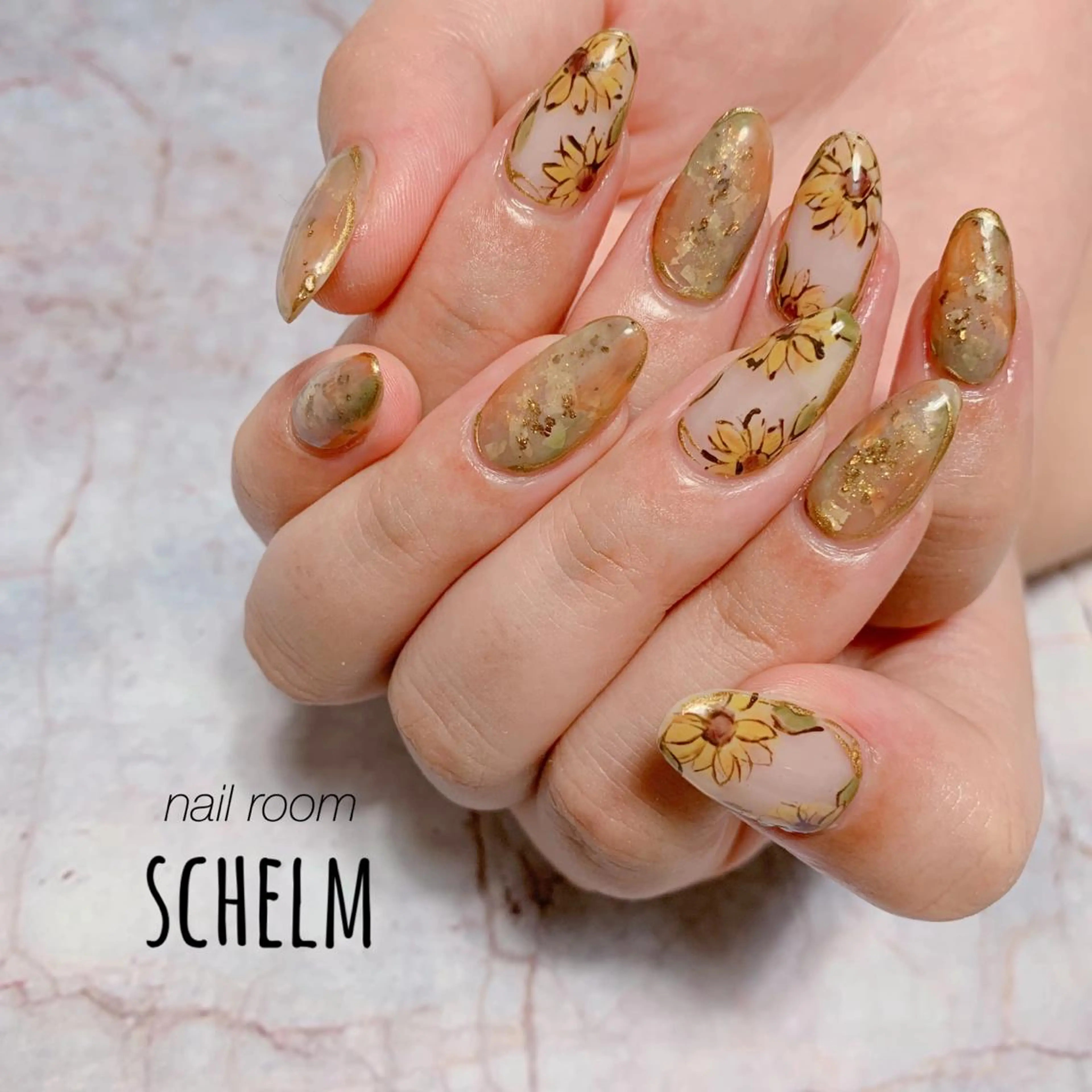 ネイル ハンドネイル nail room シュレムのネイルデザイン