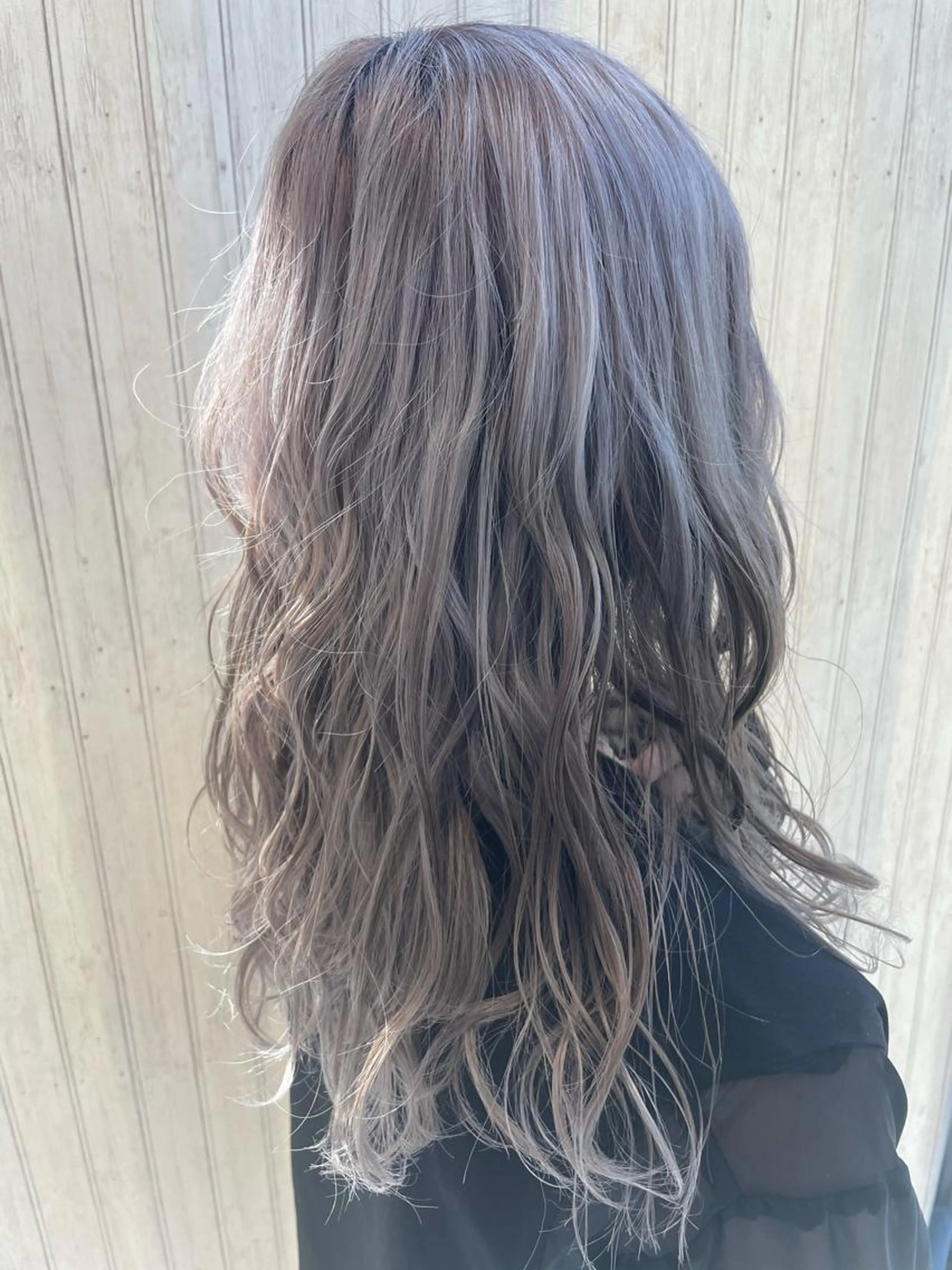 【黒染め剥がし・超ハイトーン】ブリーチ3回+カラー+高補修TR✨の写真