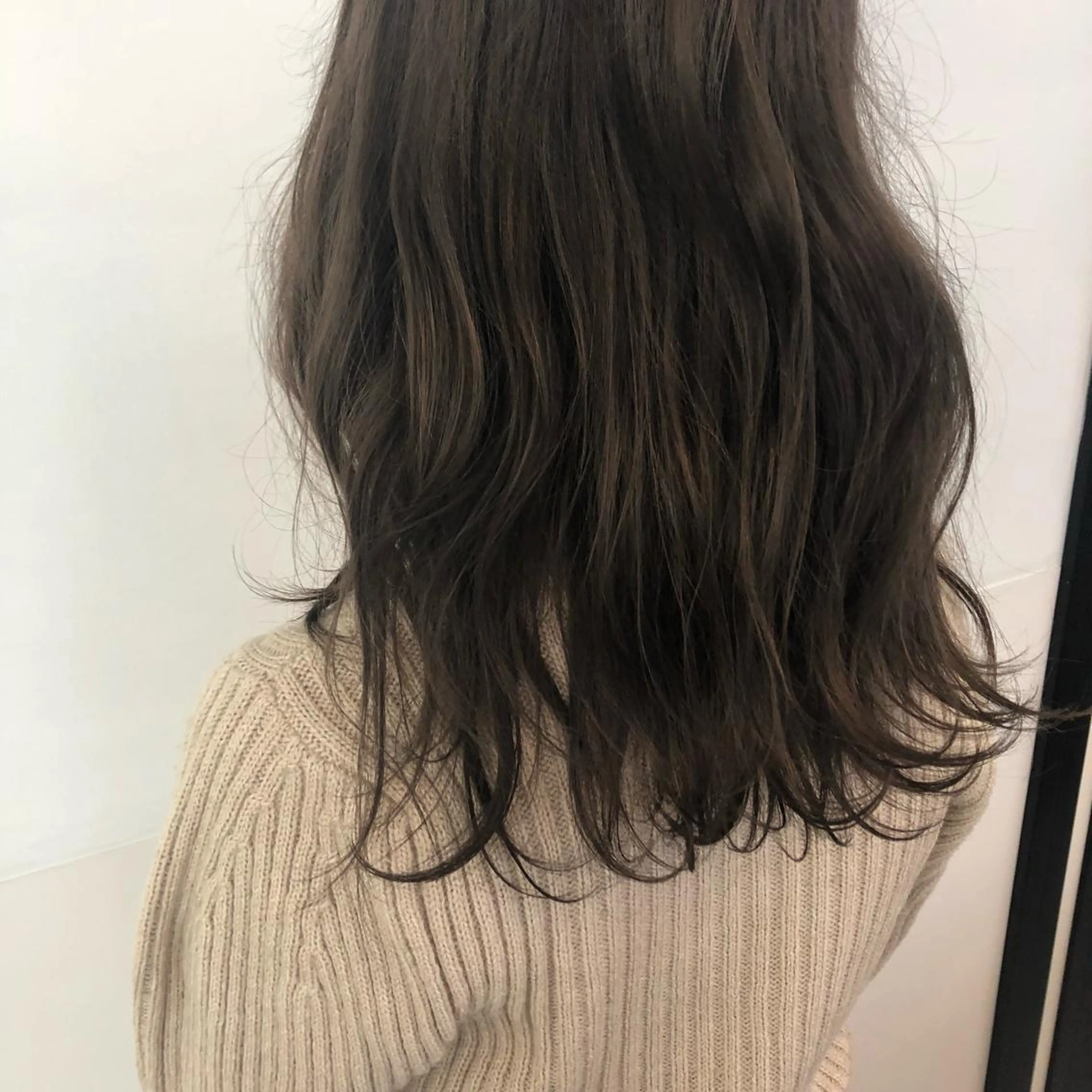 セミロング GLROW haruhiのヘアスタイル