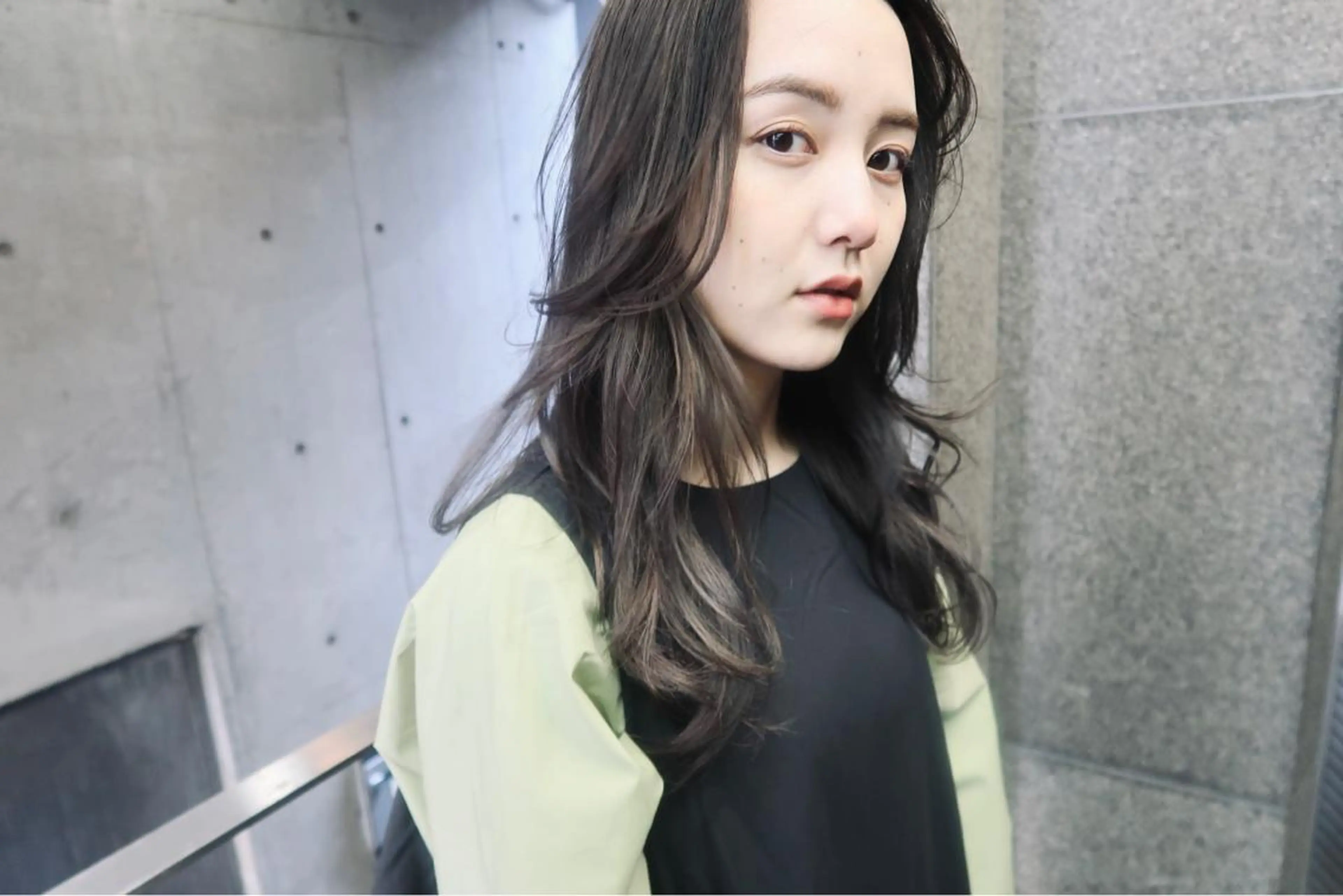 セミロング 西尾 隆介のヘアスタイル