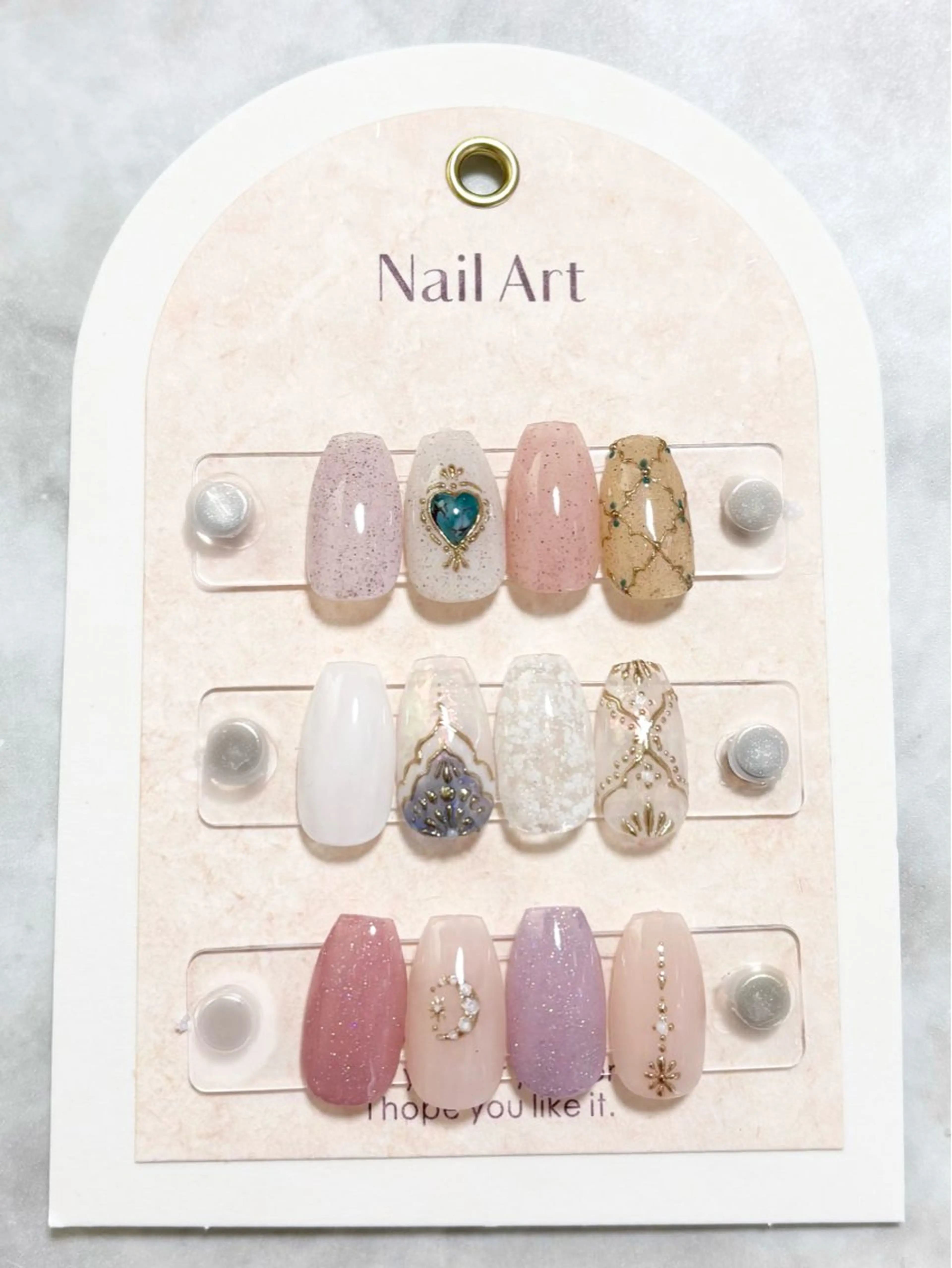 ご新規様限定⭐︎ジェルアート2本set  10本中2本アートです。アートは季節ごとに変わるサンプルから選択いただきます。の写真