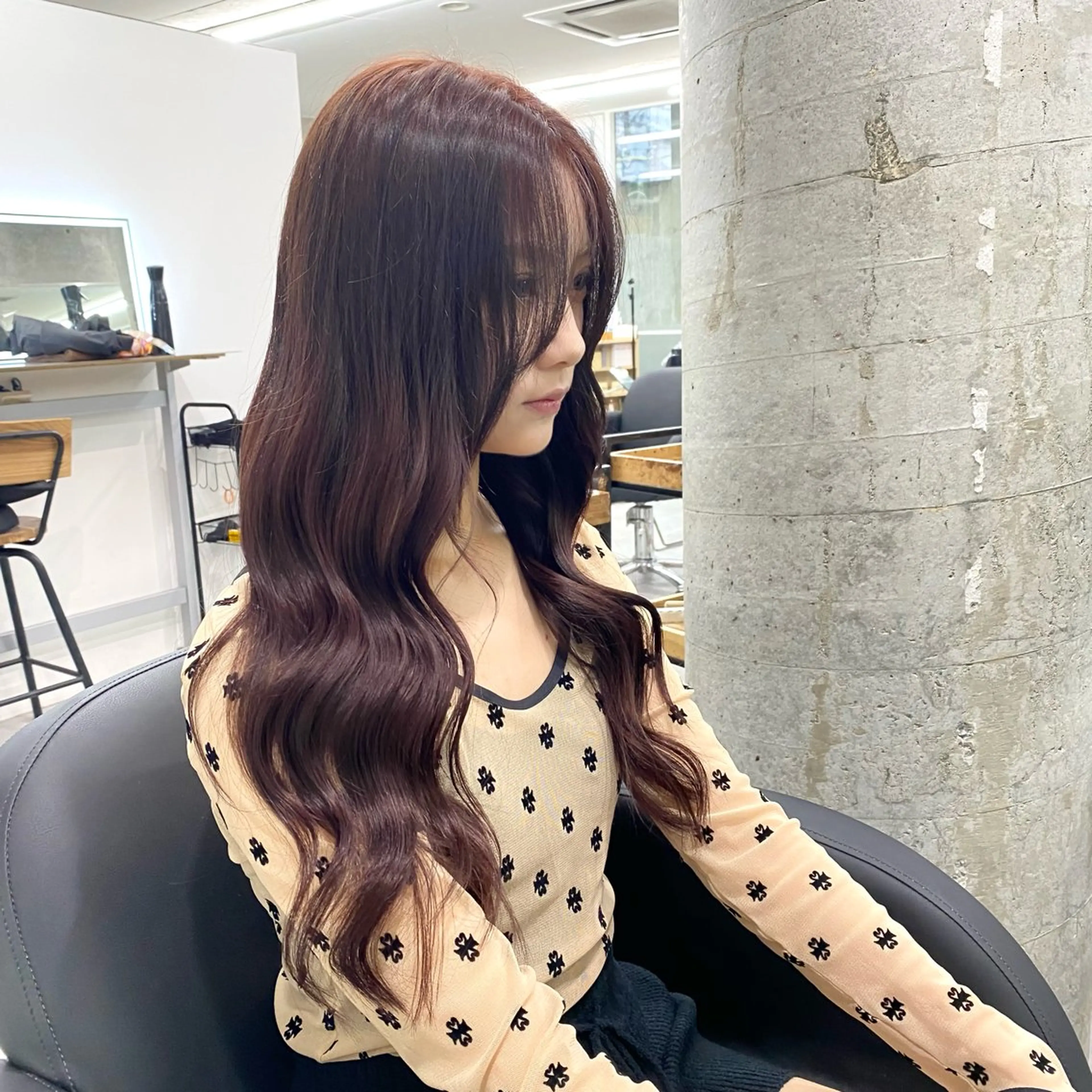 ロング カラー ヘアカラー Welring hair salon所属・Runa/大人 かわいいハイトーンのヘアスタイル