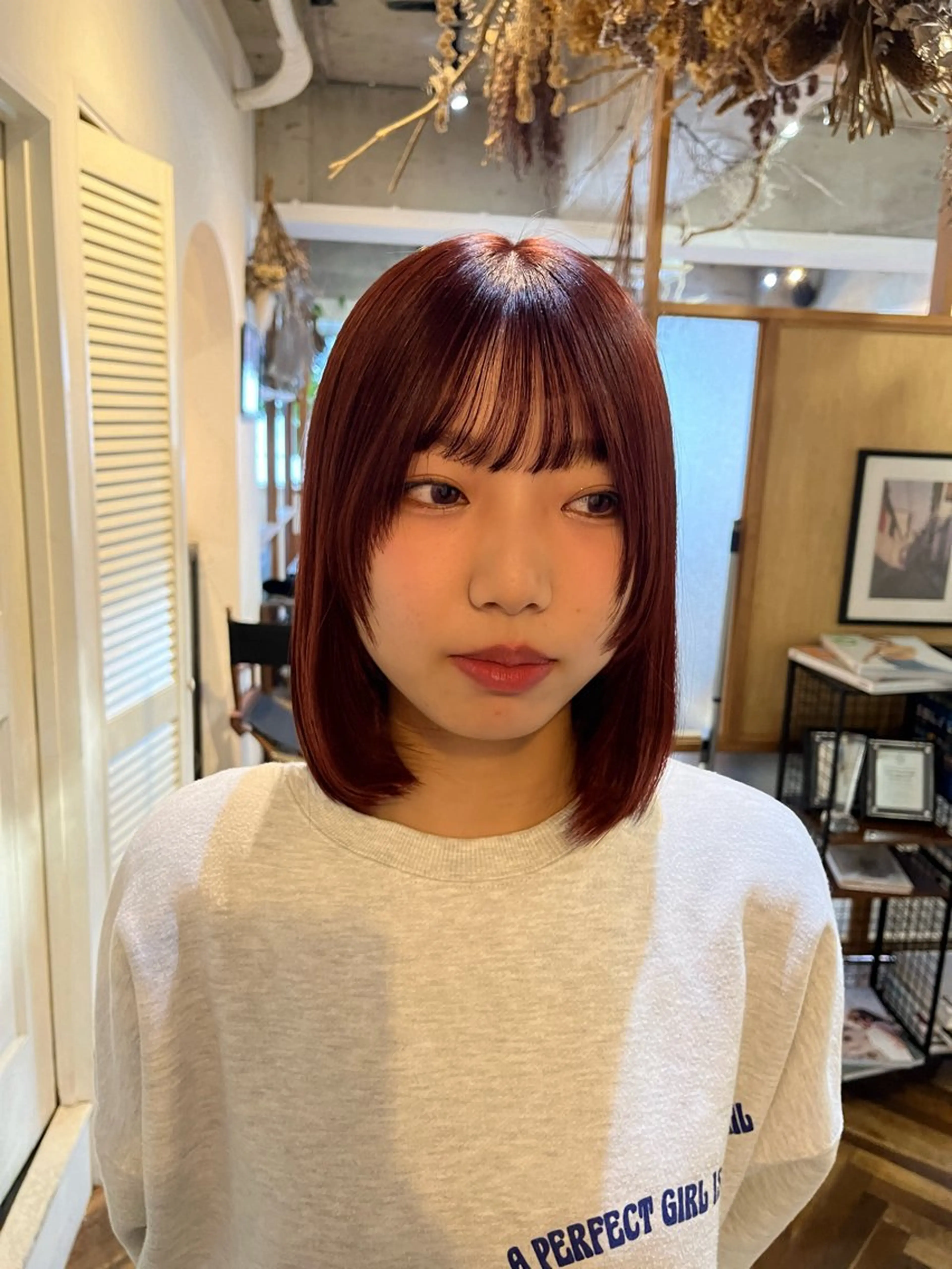 ミディアム カラー 顔周りカット レイヤーカット HOMIE TOKYO所属・sora / 渋谷 / ハイトーンのヘアスタイル