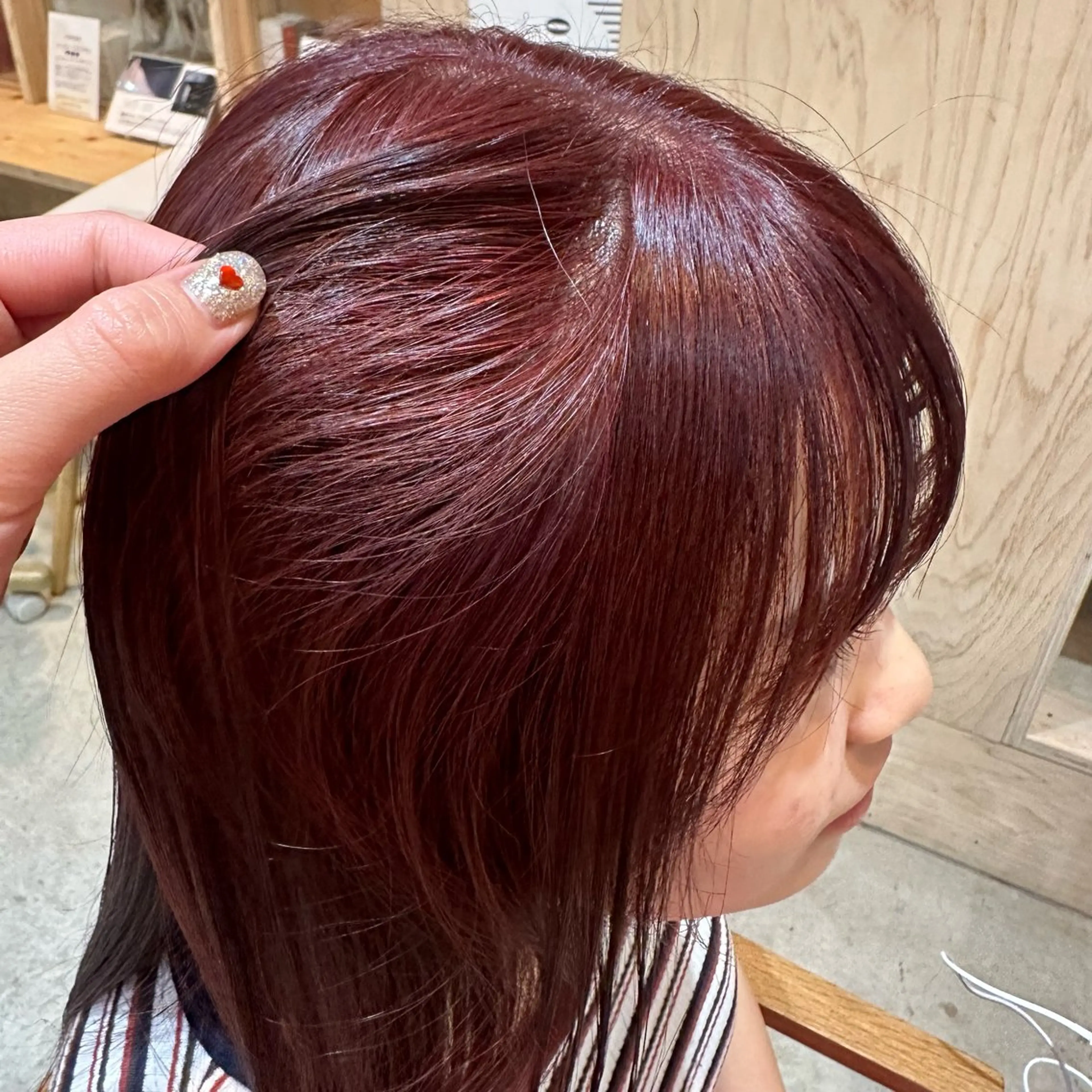 ミディアム カラー ダブルカラー ピンクカラー レッドカラー トリートメント ボブ/レイヤー/ニュ アンスパーマ/小夏のヘアスタイル