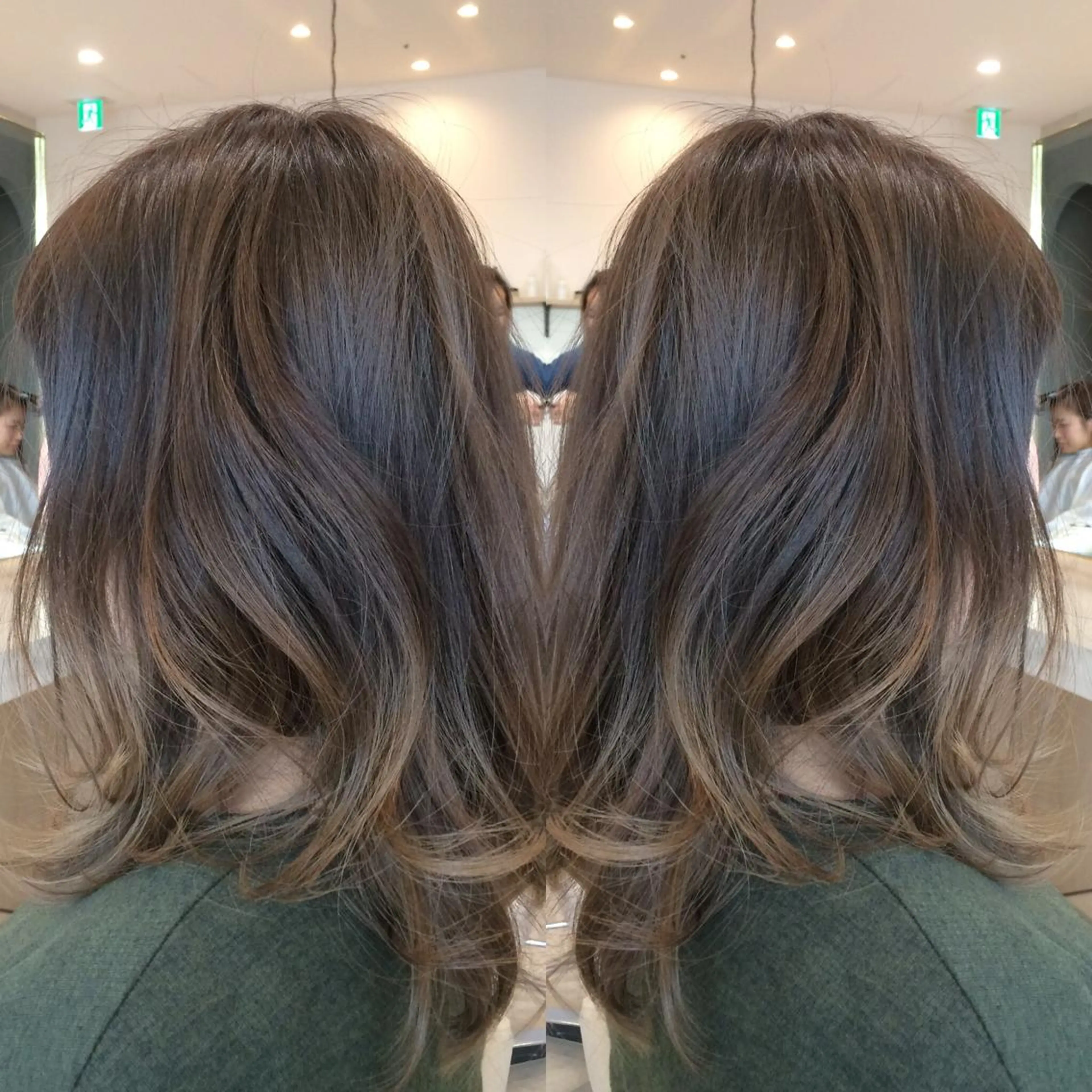 ミディアム カラー youres hair 新宿三丁目所属・髪質改善カラー、美髪 トリートメント専門のヘアスタイル