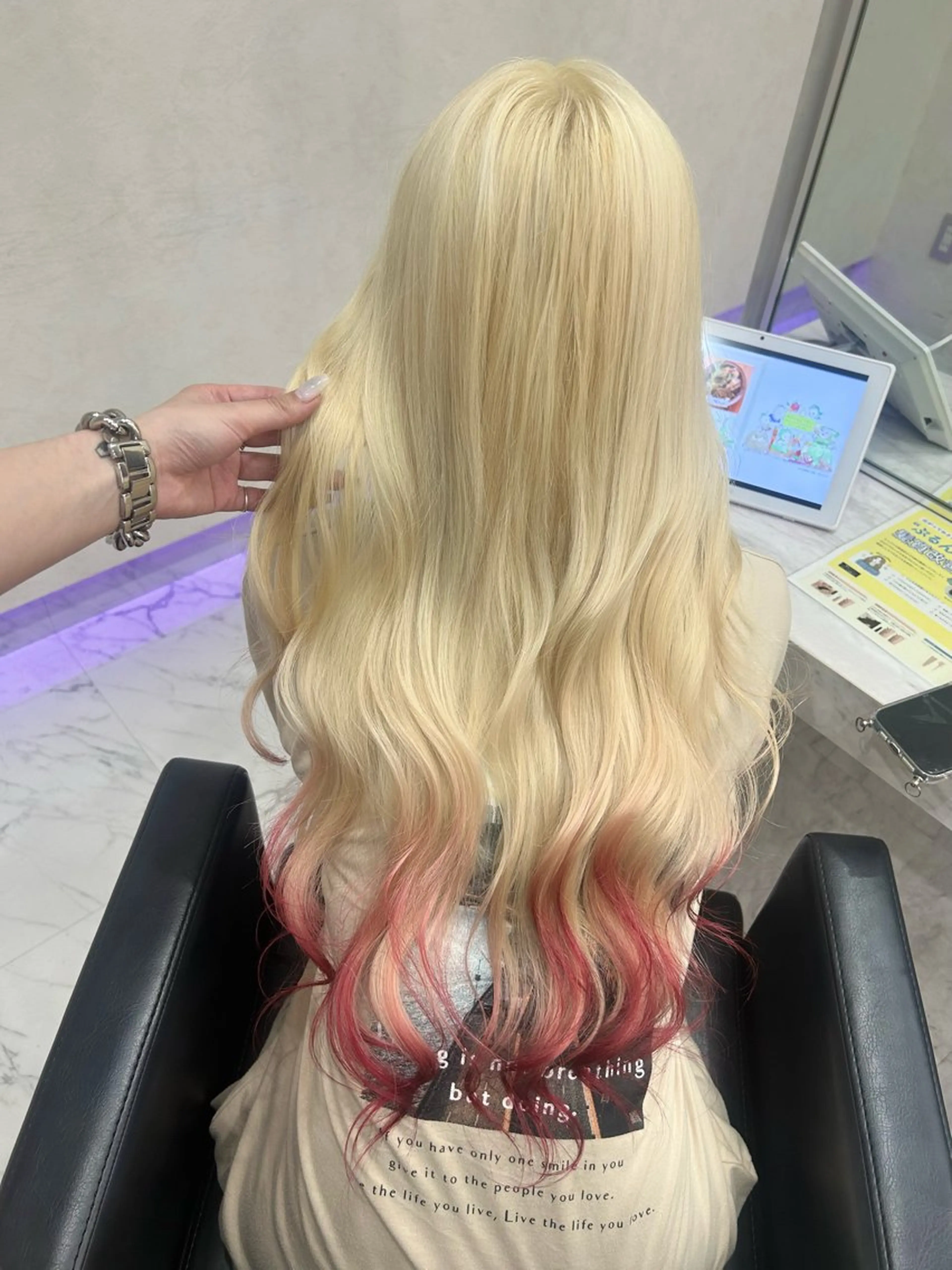 ロング カラー ヘアカラー ハイトーン/韓国風 🤍Nacchi🐈のマツエク・マツパデザイン