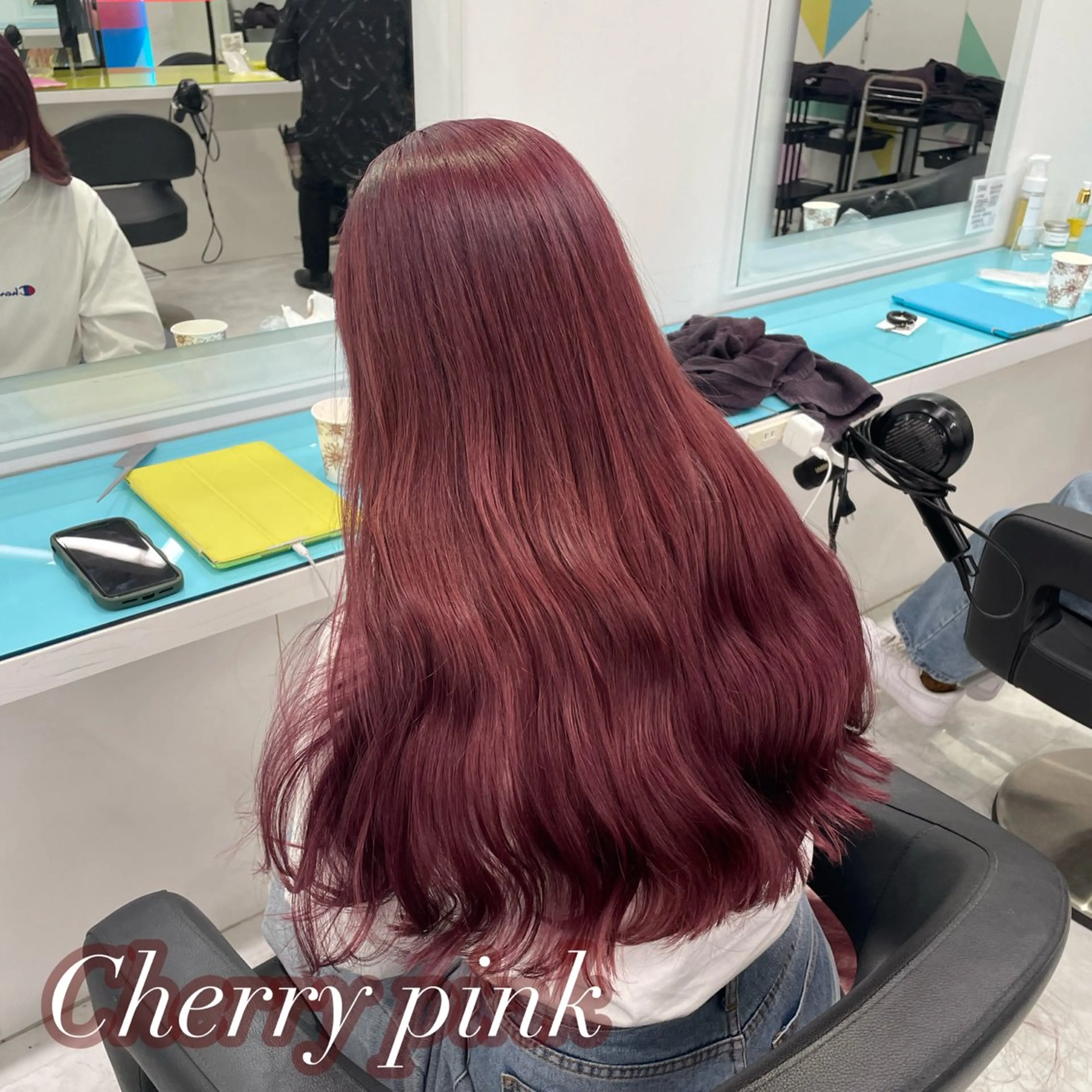 ロング カラー ヘアカラー ダメージレスハイ トーン💖kanonのヘアスタイル