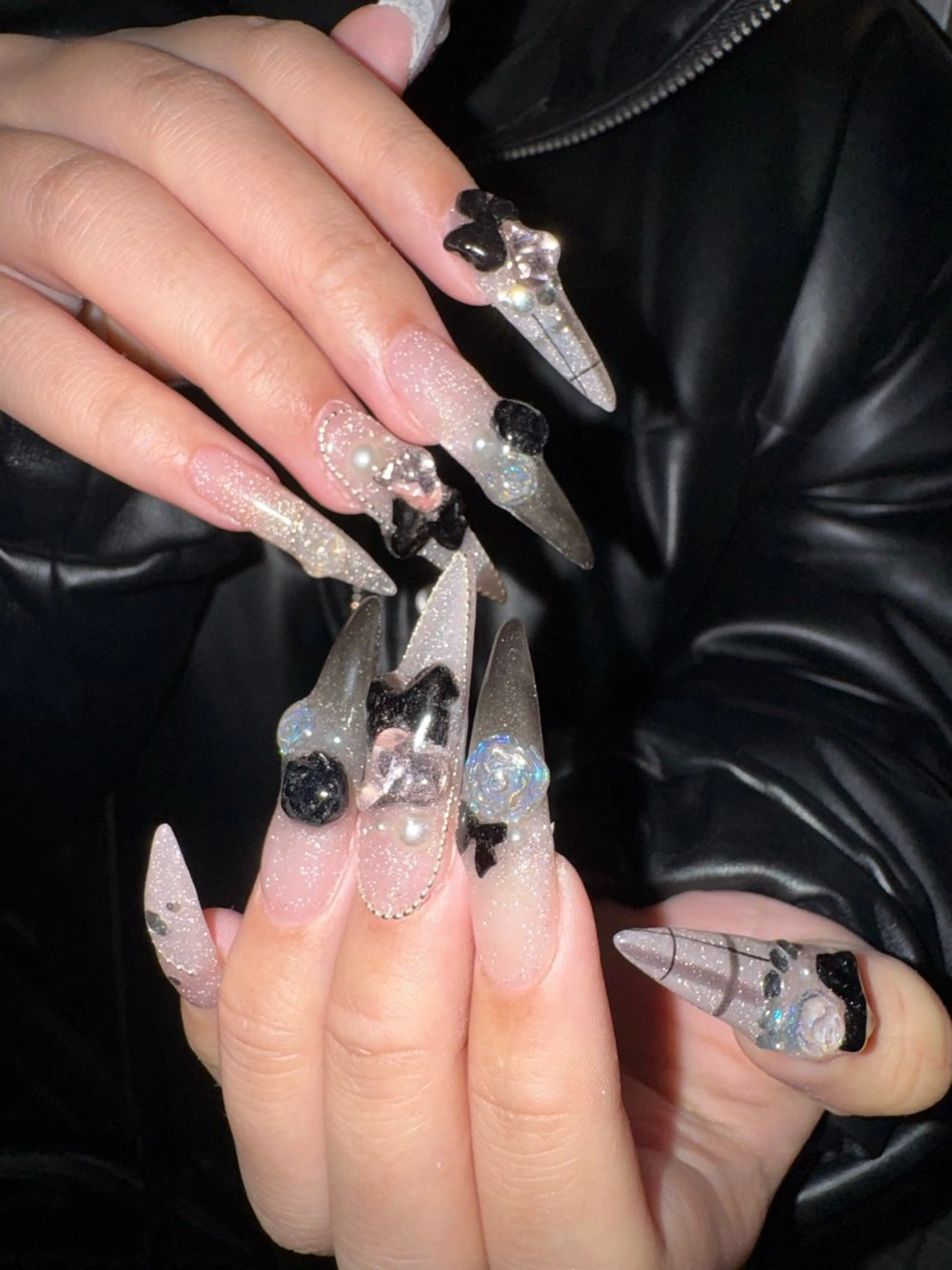 ネイル ハンドネイル フットネイル MITSUKI🪡 海外/個性派/ロングのネイルデザイン