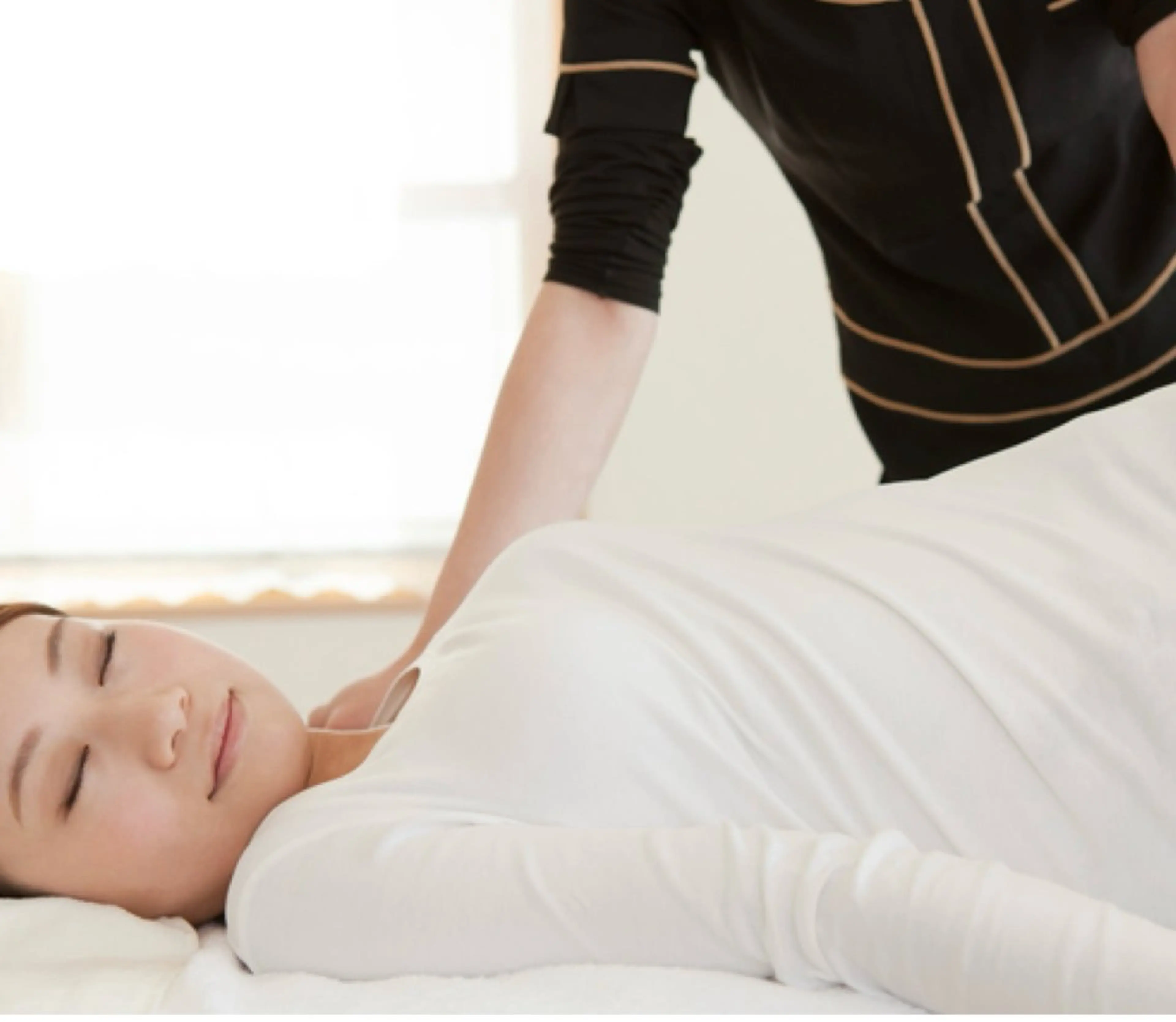 リラク 美容整体・小顔矯正サロン　L’Aube所属・L’Aubeローブ 藤木直美のエステ・リラクイメージ