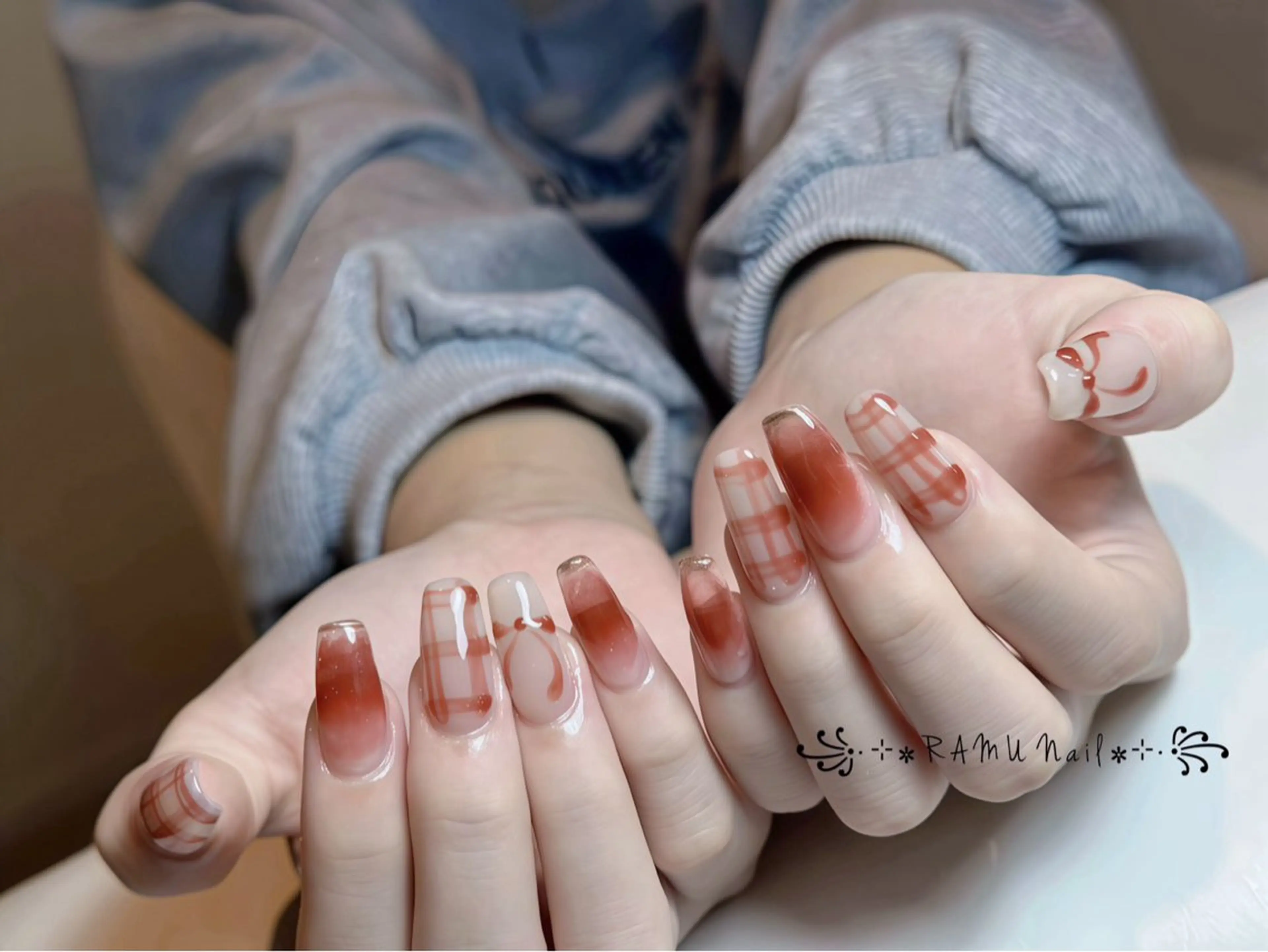 ネイル キラキラネイル マグネットネイル ミラーネイル ピンク ワンホンネイル ハンドネイル RAMU Nail 恵比寿店のネイルデザイン