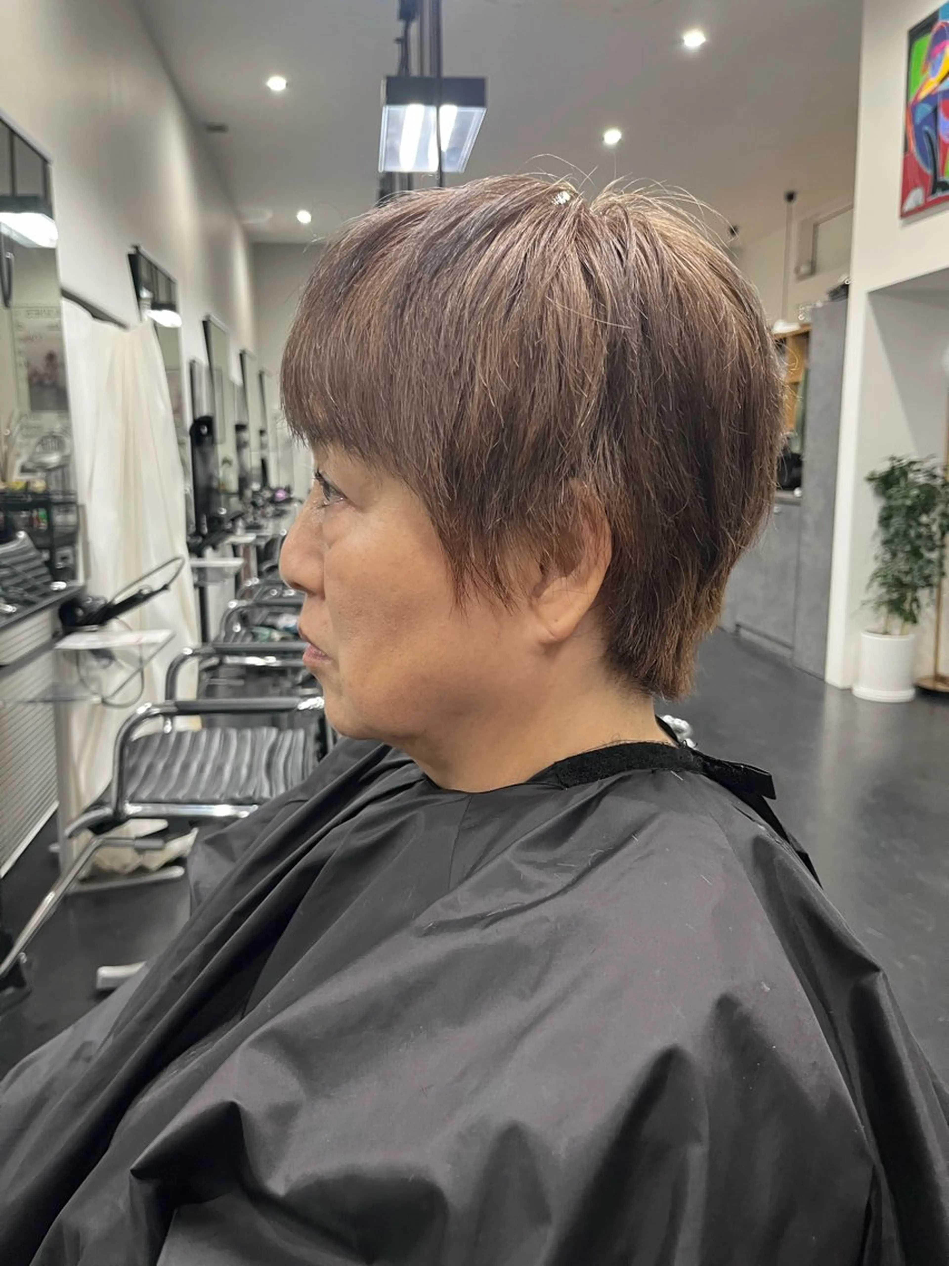ショート カラー ベリーショート ベージュカラー ハイトーンカラー シルバー シルバーベージュ パーマ/縮毛矯正 揚村武斗のヘアスタイル