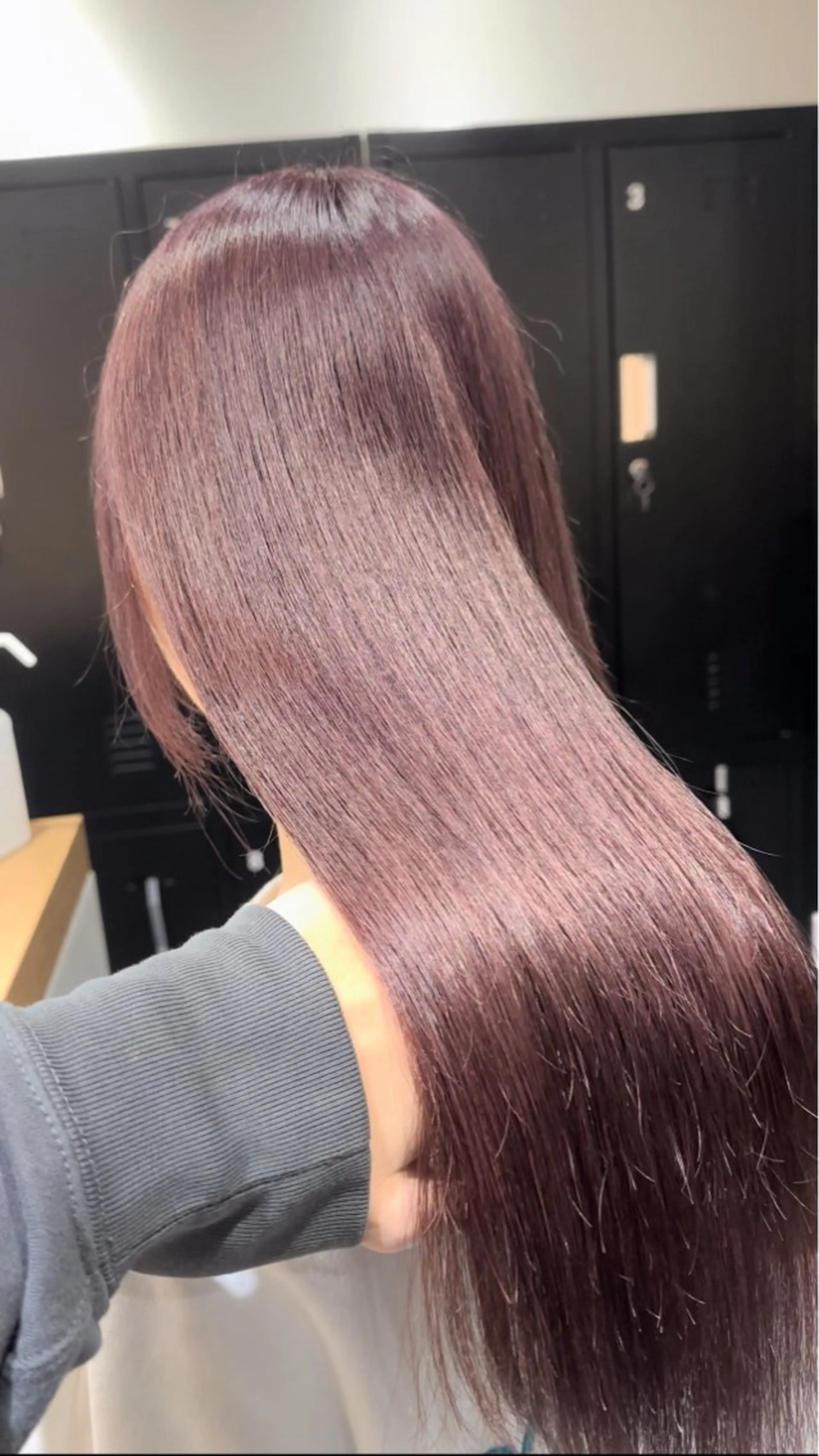 ロング カラー ブリーチ ケアブリーチ イヤリングカラー インナーカラー ヘアカラー トリートメント レイヤーカット/ ブリーチカラー/雅人のヘアスタイル