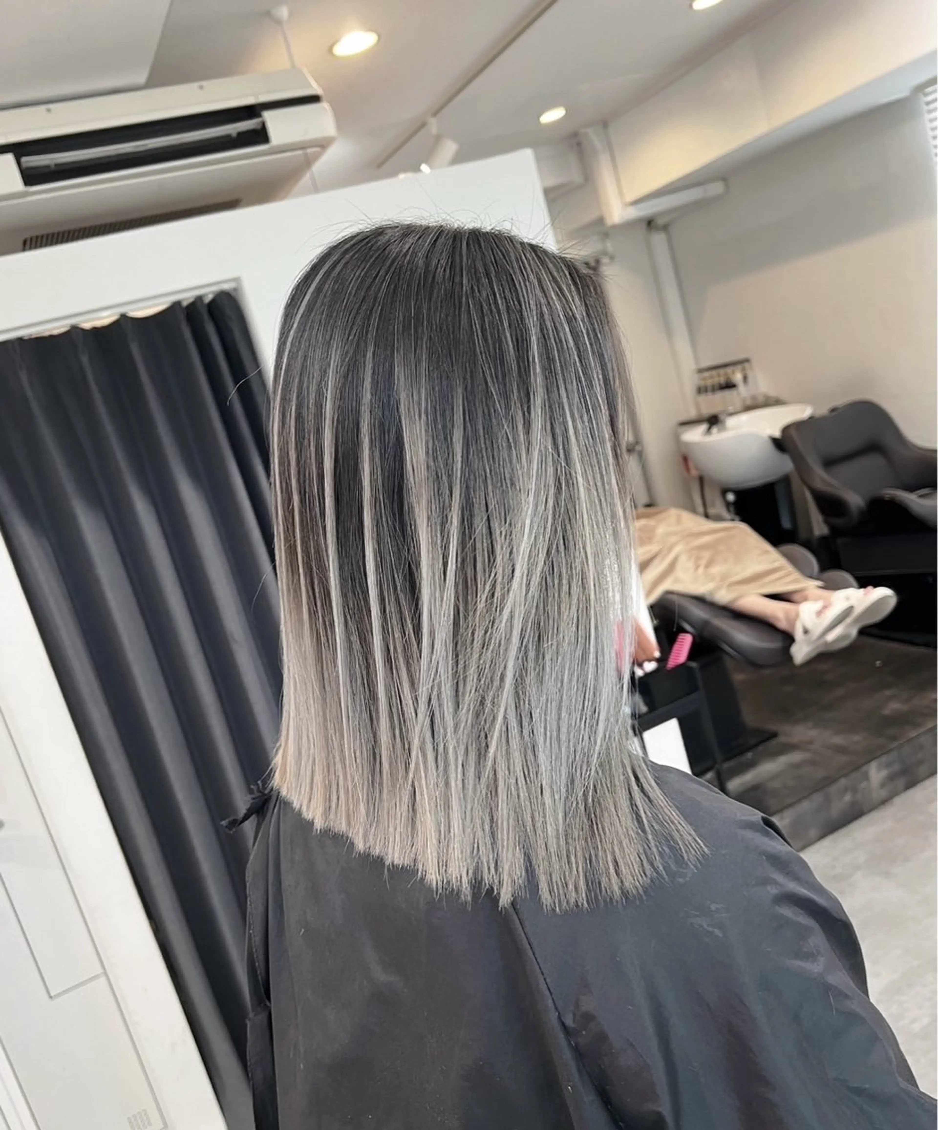 ショート カラー バレイヤージュ グレージュ レイヤーカット ヘアカラー トリートメント ROBIN所属・指名数No.1 /NAOYAのヘアスタイル