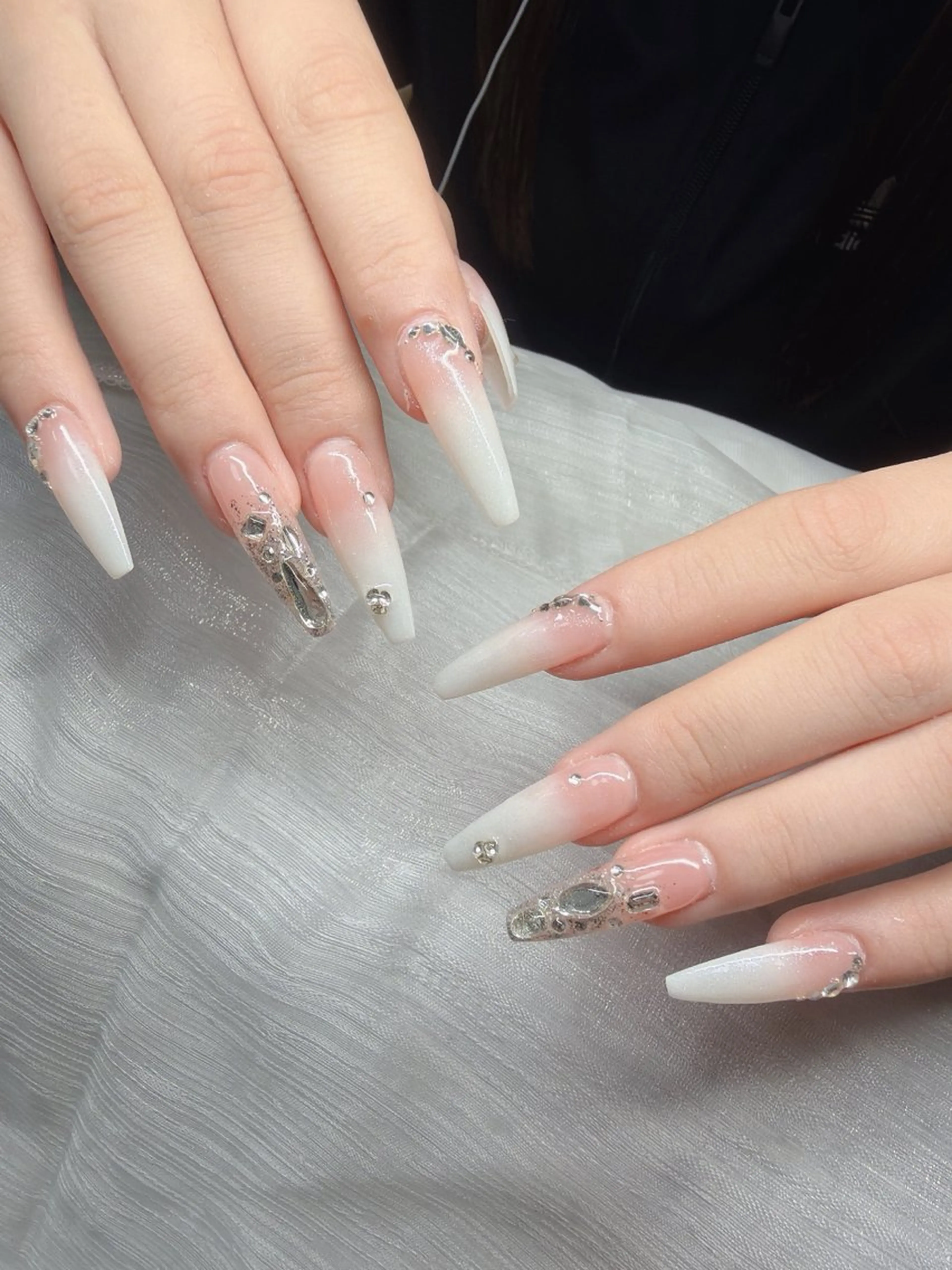 ネイル ハンドネイル Lee Nailsのネイルデザイン