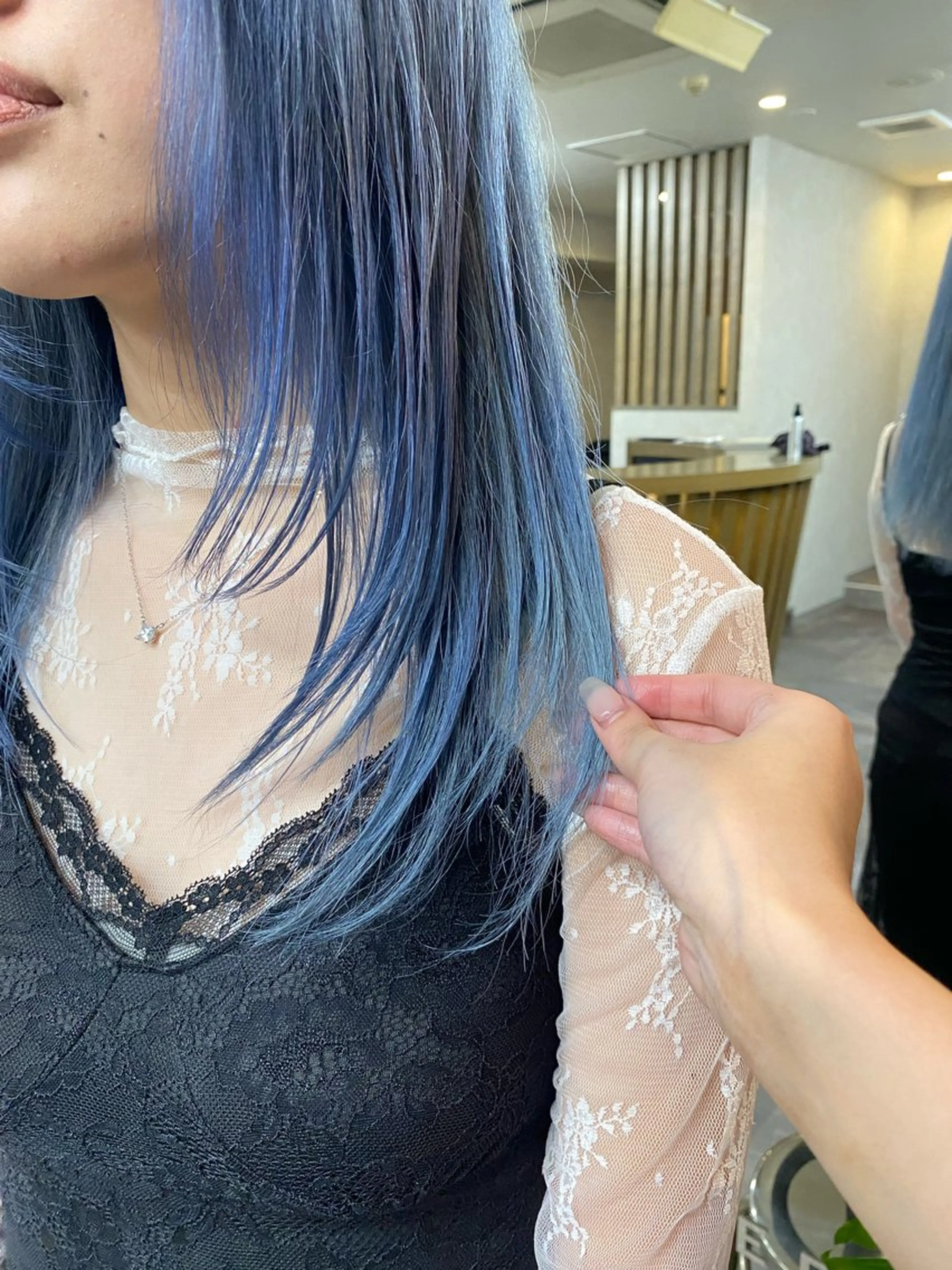 セミロング ななみ/博多/ ブリーチ/髪質改善のヘアスタイル