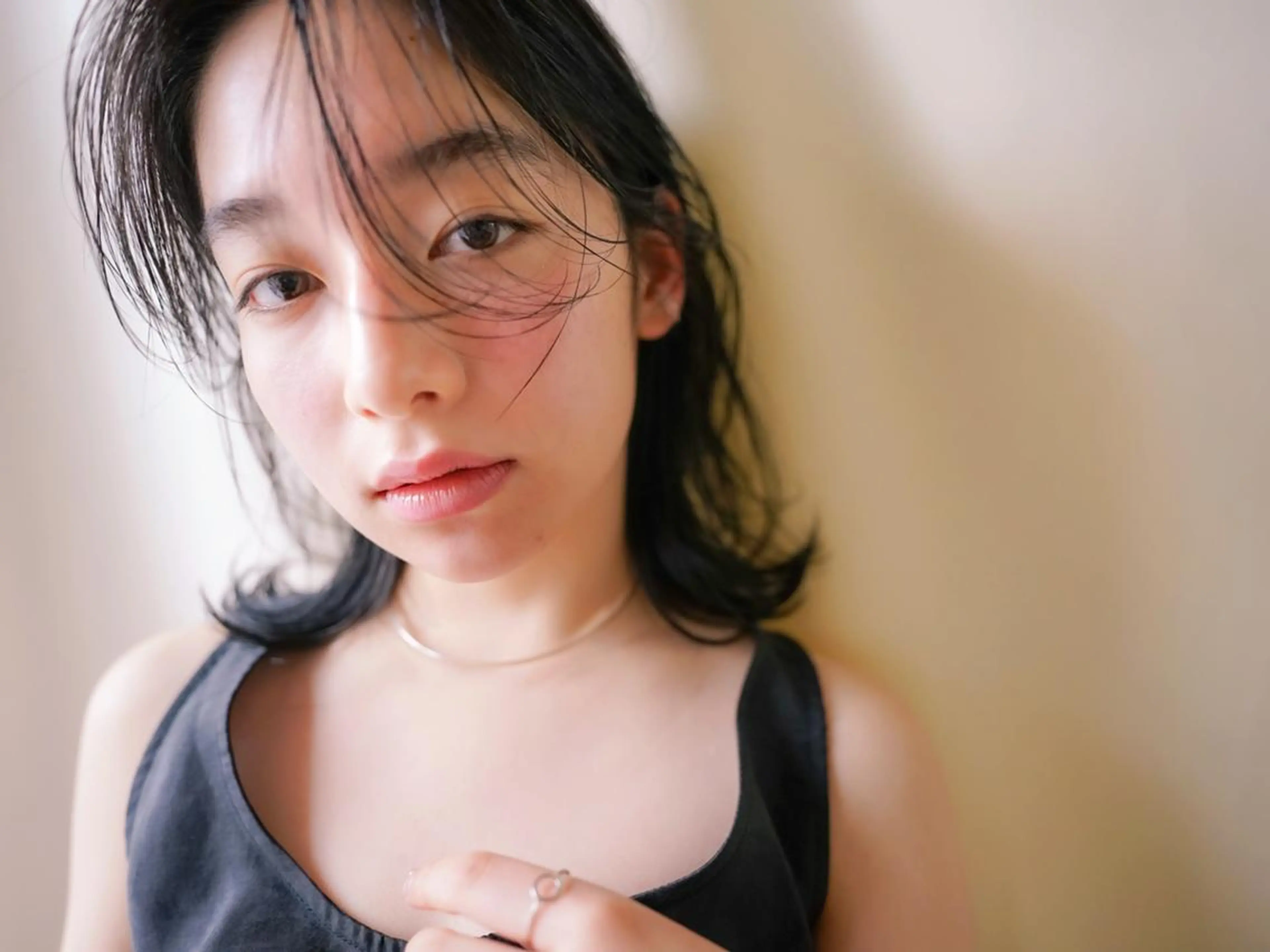 ショート カラー パーマ ヘアアレンジ 成人式 アディクシーカラー アッシュ ミストバング ブリーチ N゜jillva ナンバージルバのヘアスタイル