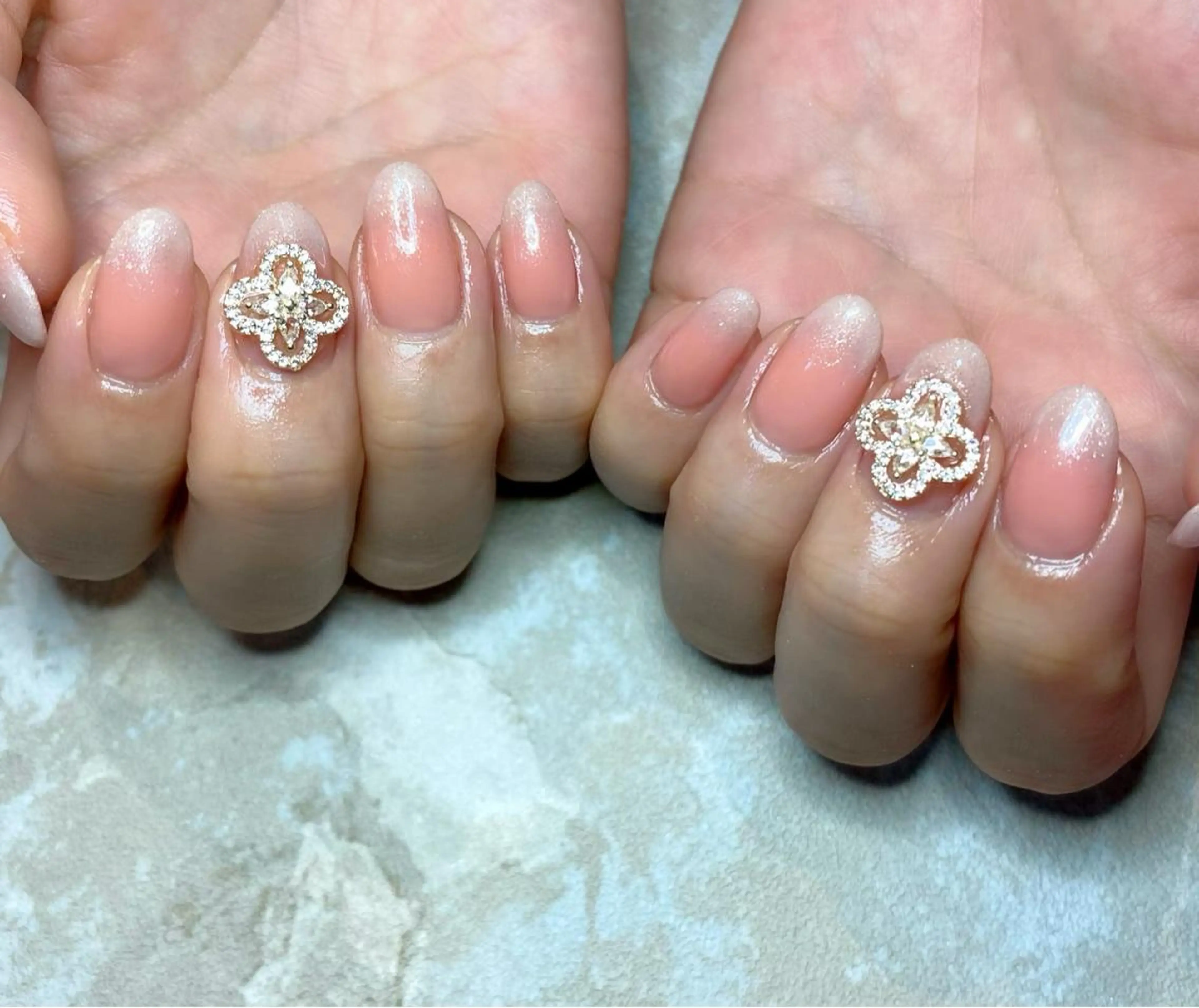 ネイル グラデーション Lino+ ネイル&よもぎ蒸しのネイルデザイン