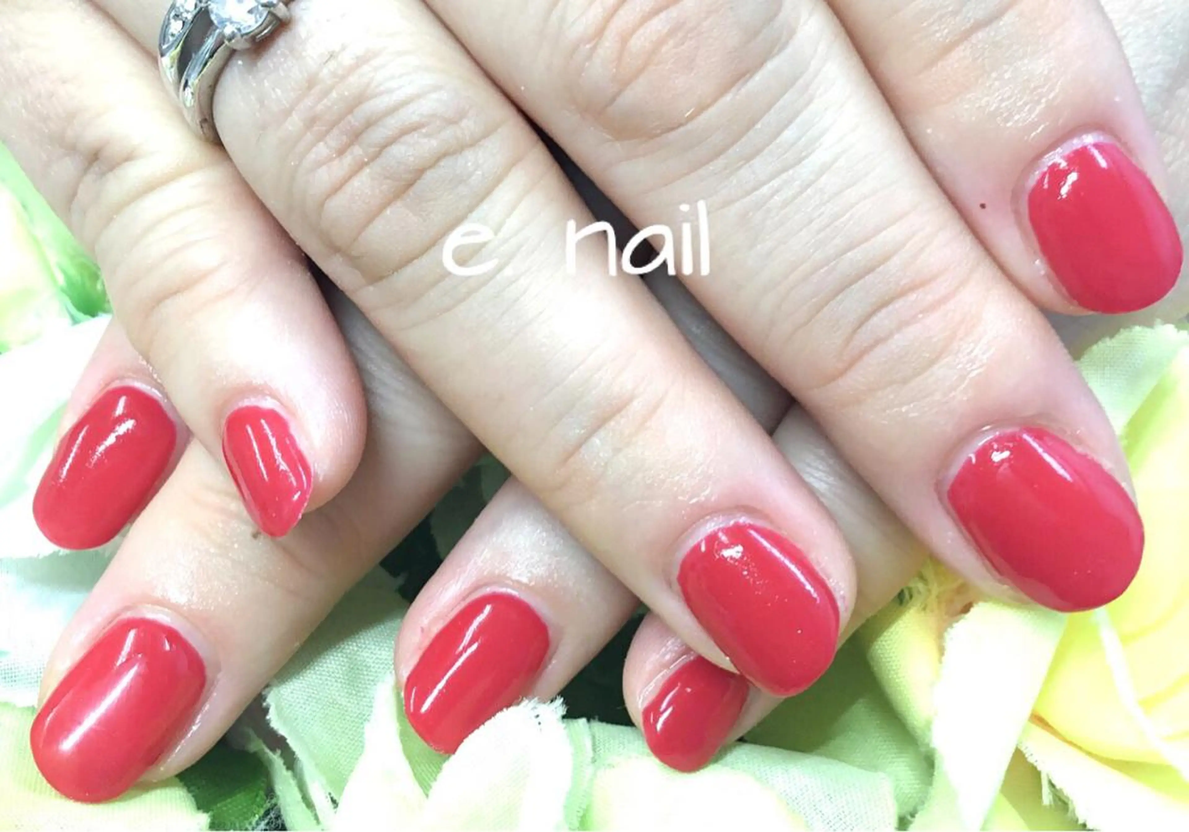ネイル e.nail所属・和賀井 恵理のネイルデザイン
